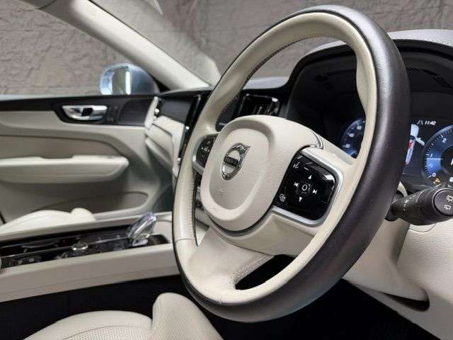 2020 VOLVO XC60 2020 VOLVO XC60