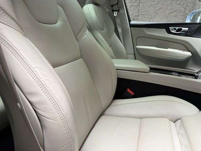 2020 VOLVO XC60 2020 VOLVO XC60