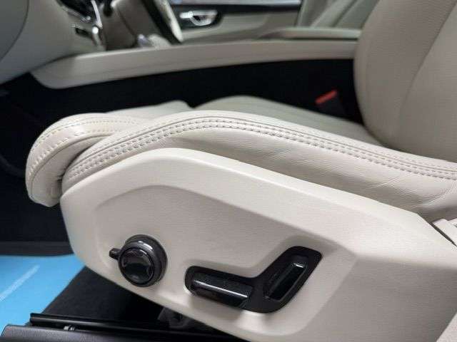 2020 VOLVO XC60 2020 VOLVO XC60