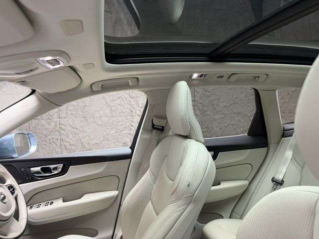 2020 VOLVO XC60 2020 VOLVO XC60