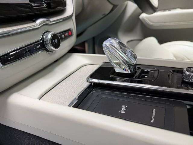 2020 VOLVO XC60 2020 VOLVO XC60