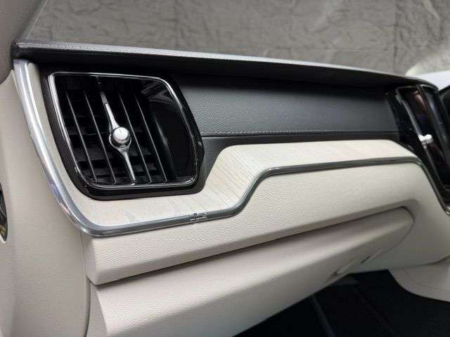 2020 VOLVO XC60 2020 VOLVO XC60