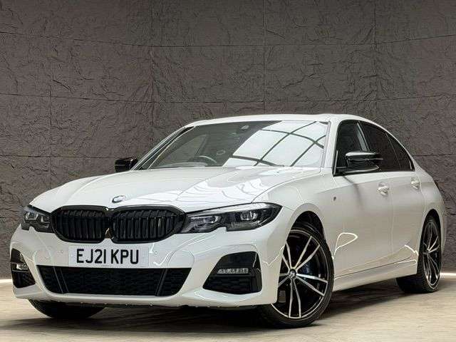 A 2021 BMW 3 SERIES 3.0 330d MHT M Sport Saloon 4dr Diesel Hybrid Auto xDrive Euro 6 (s/s) (286 A 2021 BMW 3 SERIES 3.0 330d MHT M Sport Saloon 4dr Diesel Hybrid Auto xDrive Euro 6 (s/s) (286