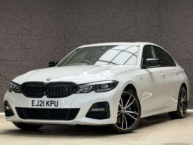 A 2021 BMW 3 SERIES 3.0 330d MHT M Sport Saloon 4dr Diesel Hybrid Auto xDrive Euro 6 (s/s) (286 A 2021 BMW 3 SERIES 3.0 330d MHT M Sport Saloon 4dr Diesel Hybrid Auto xDrive Euro 6 (s/s) (286