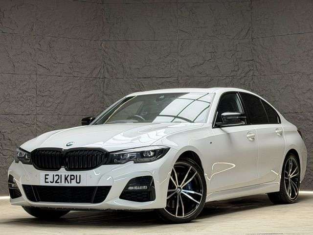 A 2021 BMW 3 SERIES 3.0 330d MHT M Sport Saloon 4dr Diesel Hybrid Auto xDrive Euro 6 (s/s) (286 A 2021 BMW 3 SERIES 3.0 330d MHT M Sport Saloon 4dr Diesel Hybrid Auto xDrive Euro 6 (s/s) (286