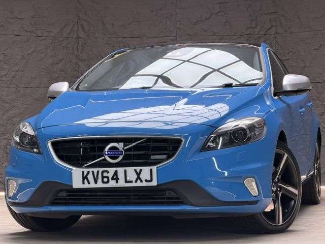 A 2014 VOLVO V40 2.0 D4 R-Design Lux Nav Hatchback 5dr Diesel Manual Euro 6 (s/s) (190 ps) F A 2014 VOLVO V40 2.0 D4 R-Design Lux Nav Hatchback 5dr Diesel Manual Euro 6 (s/s) (190 ps) F