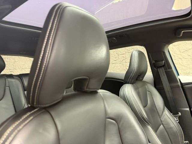 2014 VOLVO V40 2014 VOLVO V40