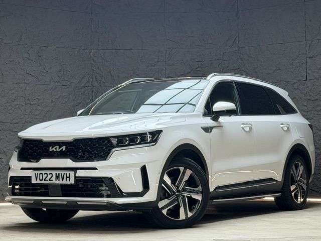 A 2022 KIA SORENTO 1.6 h T-GDi 4 SUV 5dr Petrol Hybrid Auto AWD Euro 6 (s/s) (226 bhp) FSH, SU A 2022 KIA SORENTO 1.6 h T-GDi 4 SUV 5dr Petrol Hybrid Auto AWD Euro 6 (s/s) (226 bhp) FSH, SU