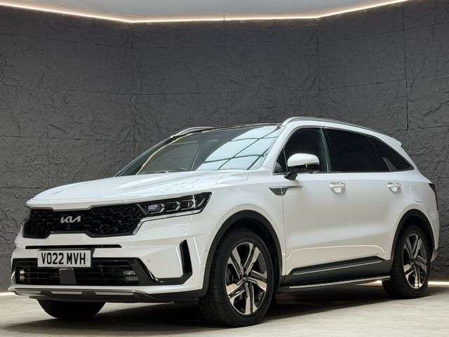 A 2022 KIA SORENTO 1.6 h T-GDi 4 SUV 5dr Petrol Hybrid Auto AWD Euro 6 (s/s) (226 bhp) FSH, SU A 2022 KIA SORENTO 1.6 h T-GDi 4 SUV 5dr Petrol Hybrid Auto AWD Euro 6 (s/s) (226 bhp) FSH, SU