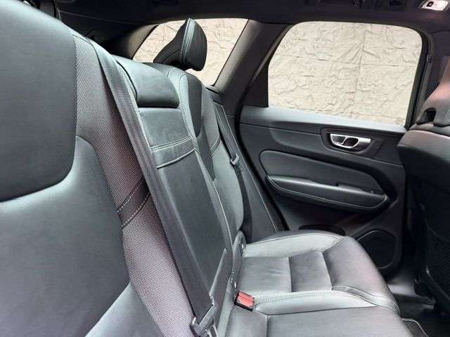 2021 VOLVO XC60 2021 VOLVO XC60