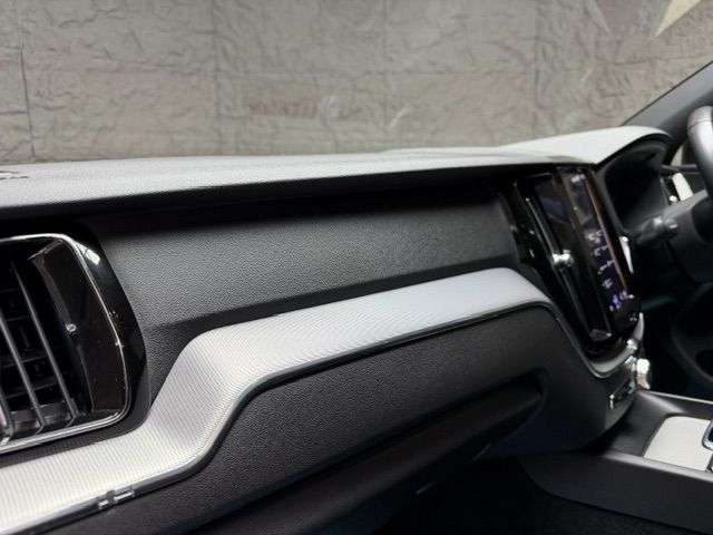 2021 VOLVO XC60 2021 VOLVO XC60