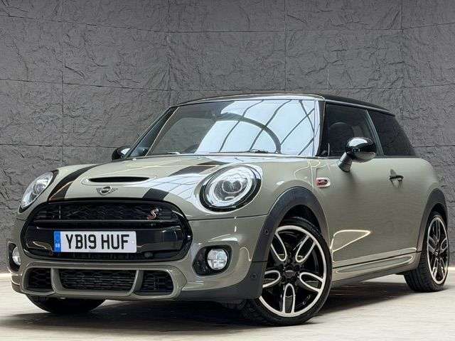 A 2019 MINI HATCH 2.0 Cooper S Sport Hatchback 3dr Petrol Steptronic Euro 6 (s/s) (192 ps) NA A 2019 MINI HATCH 2.0 Cooper S Sport Hatchback 3dr Petrol Steptronic Euro 6 (s/s) (192 ps) NA