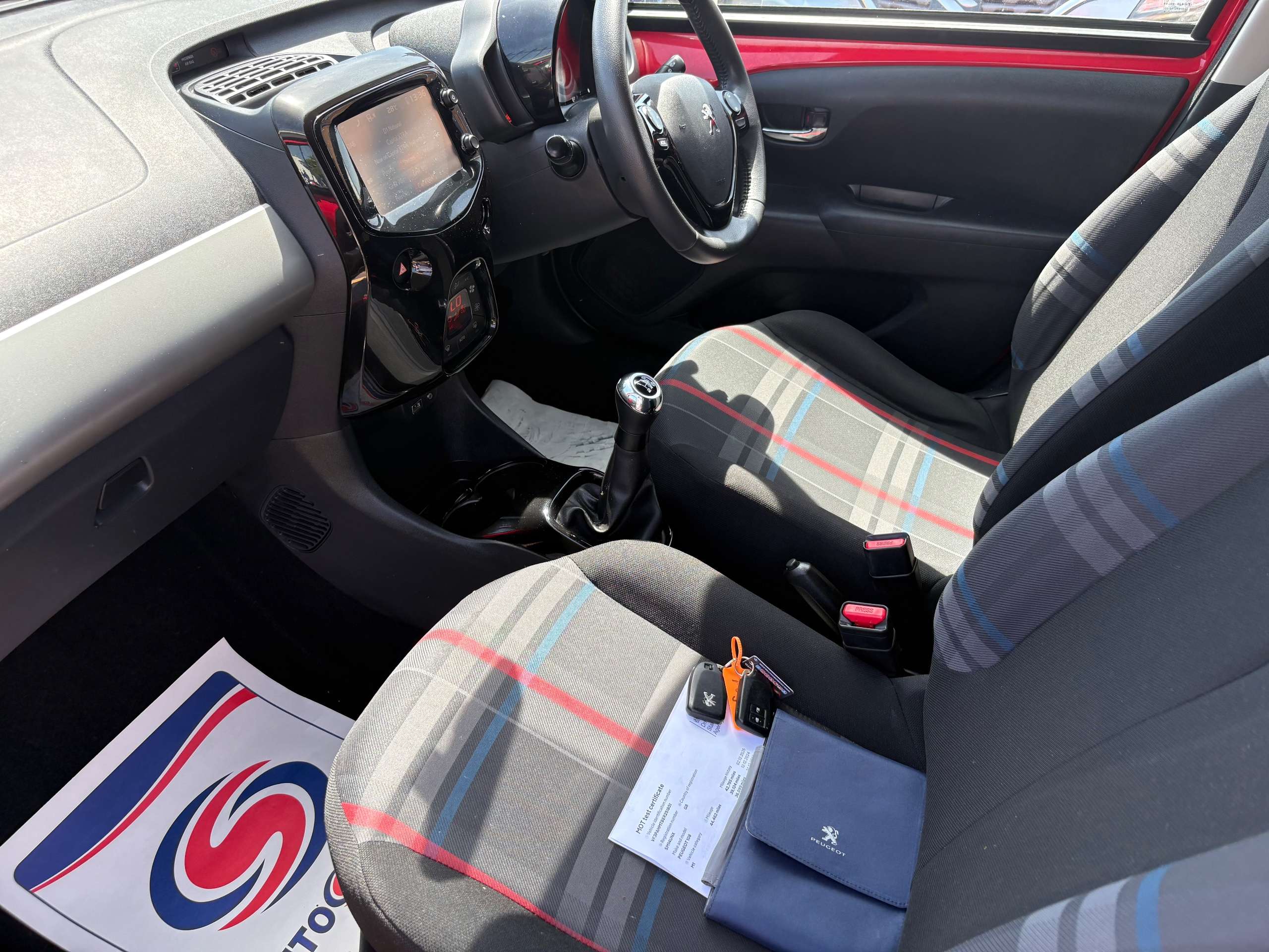 2014 PEUGEOT 108 2014 PEUGEOT 108
