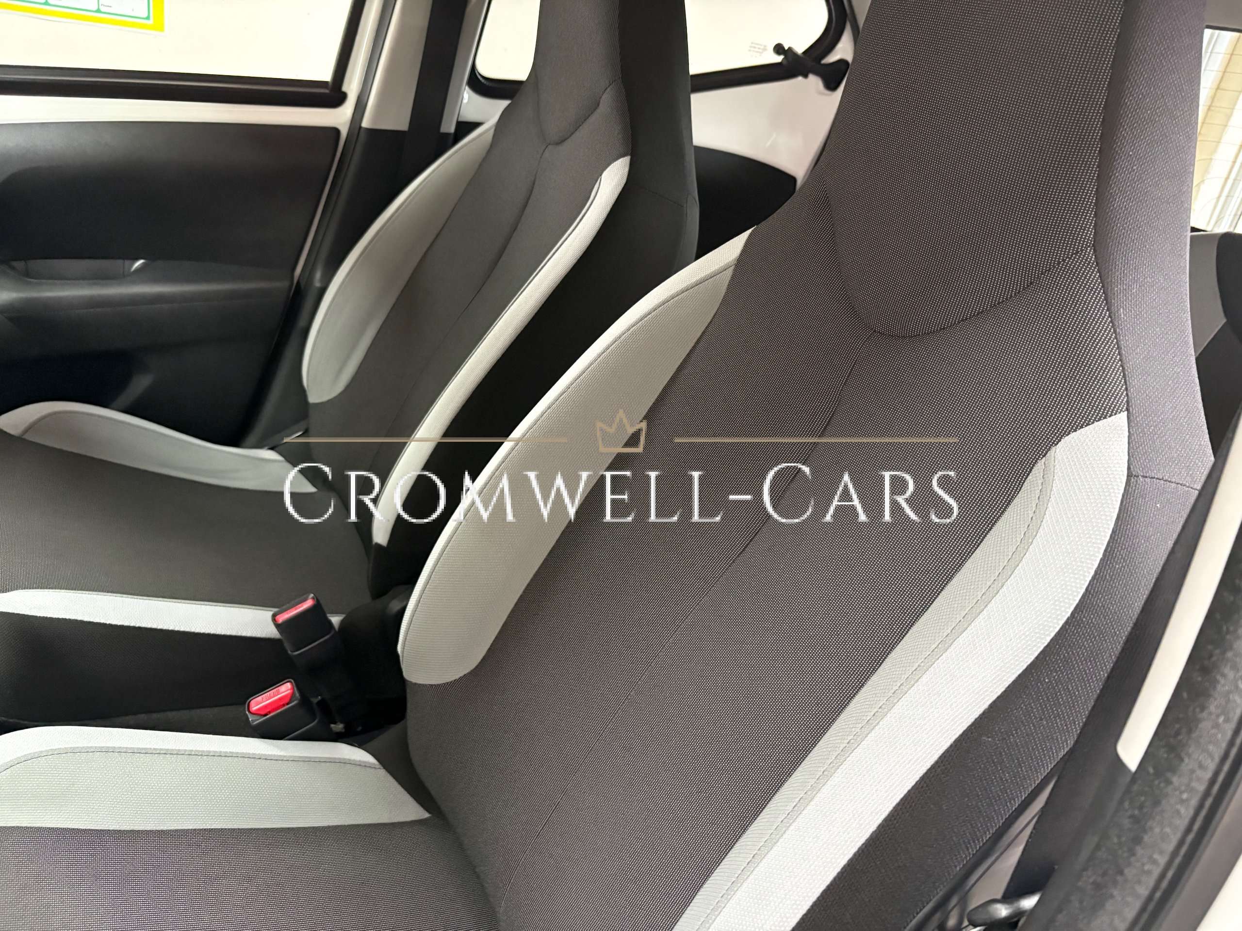 2017 TOYOTA AYGO 2017 TOYOTA AYGO