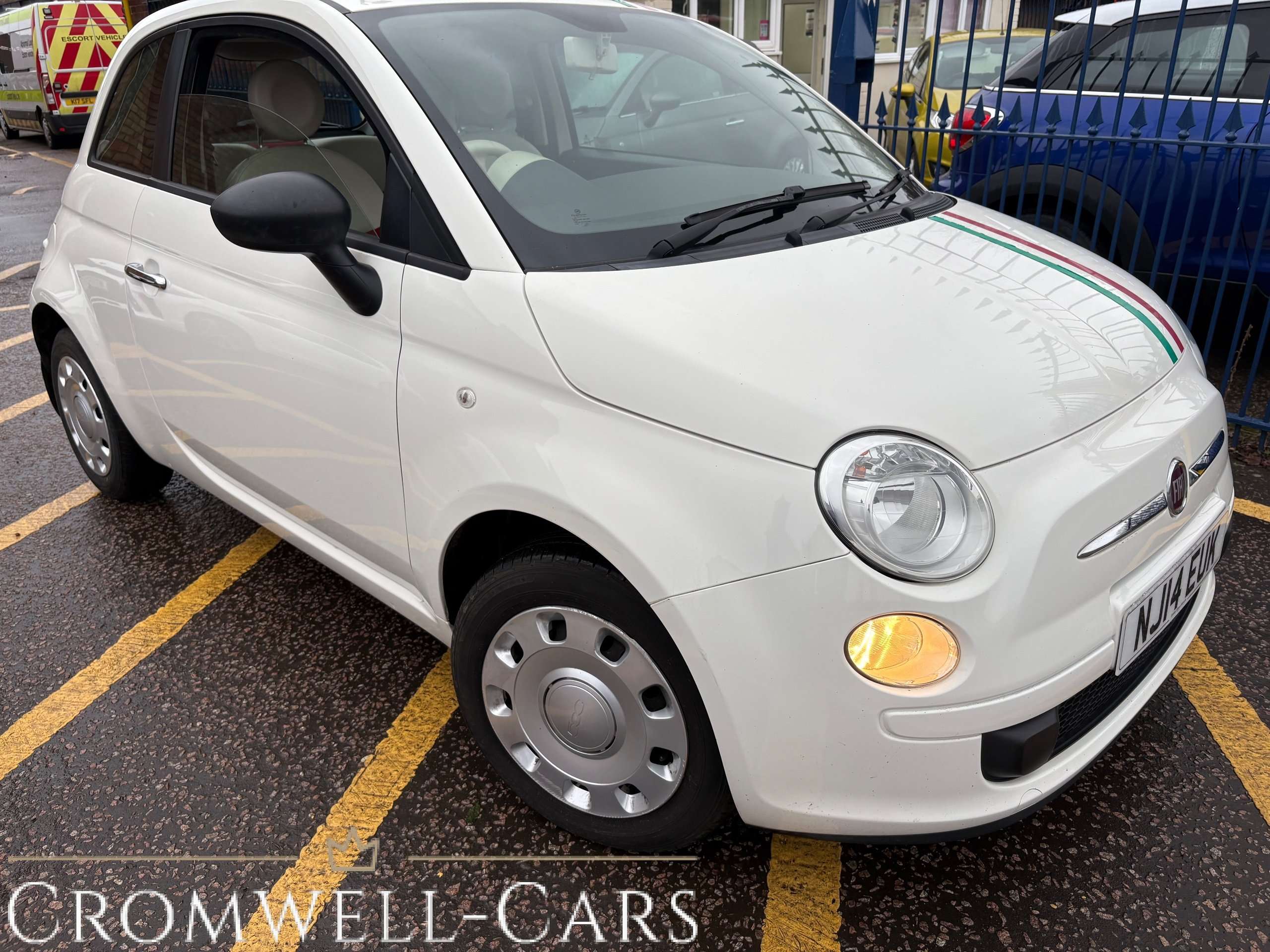 A 2014 FIAT 500 1.2 Pop Hatchback 3dr Petrol Manual Euro 6 (s/s) (69 bhp) A 2014 FIAT 500 1.2 Pop Hatchback 3dr Petrol Manual Euro 6 (s/s) (69 bhp)