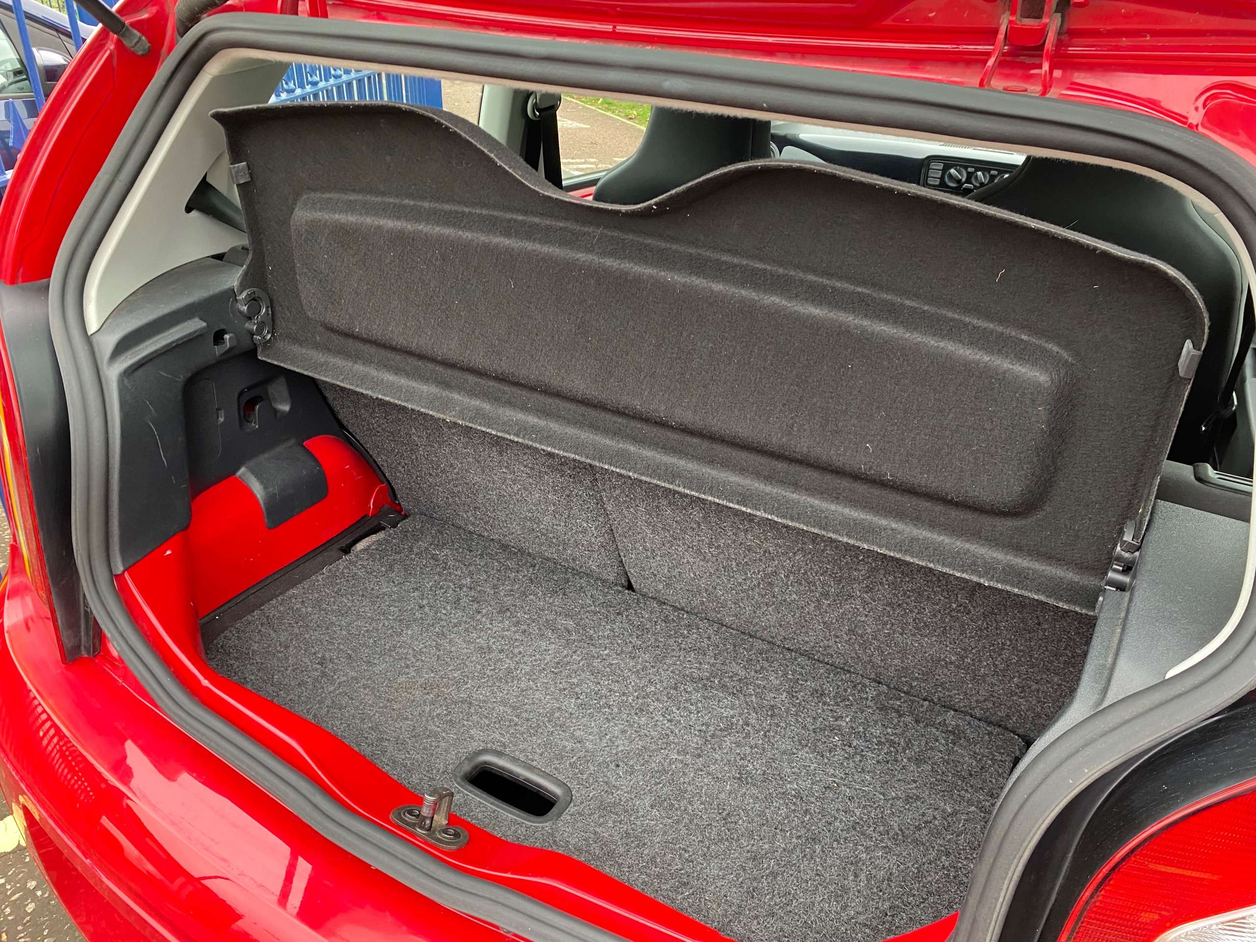 2013 VOLKSWAGEN UP 2013 VOLKSWAGEN UP