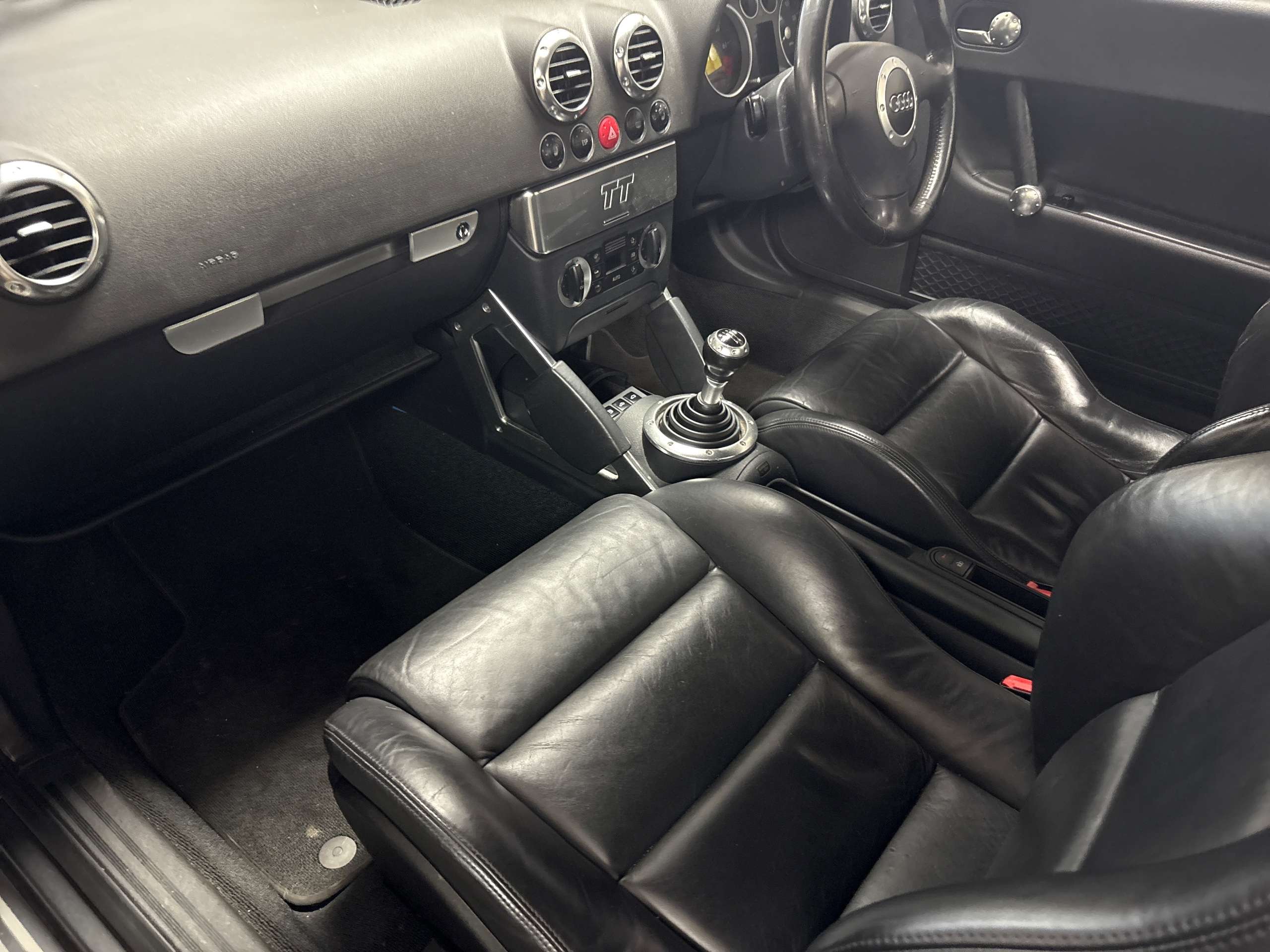 A 2006 AUDI TT 1.8 Coupe 2dr Petrol Manual 187 bhp service history TRADE SALE A 2006 AUDI TT 1.8 Coupe 2dr Petrol Manual 187 bhp service history TRADE SALE