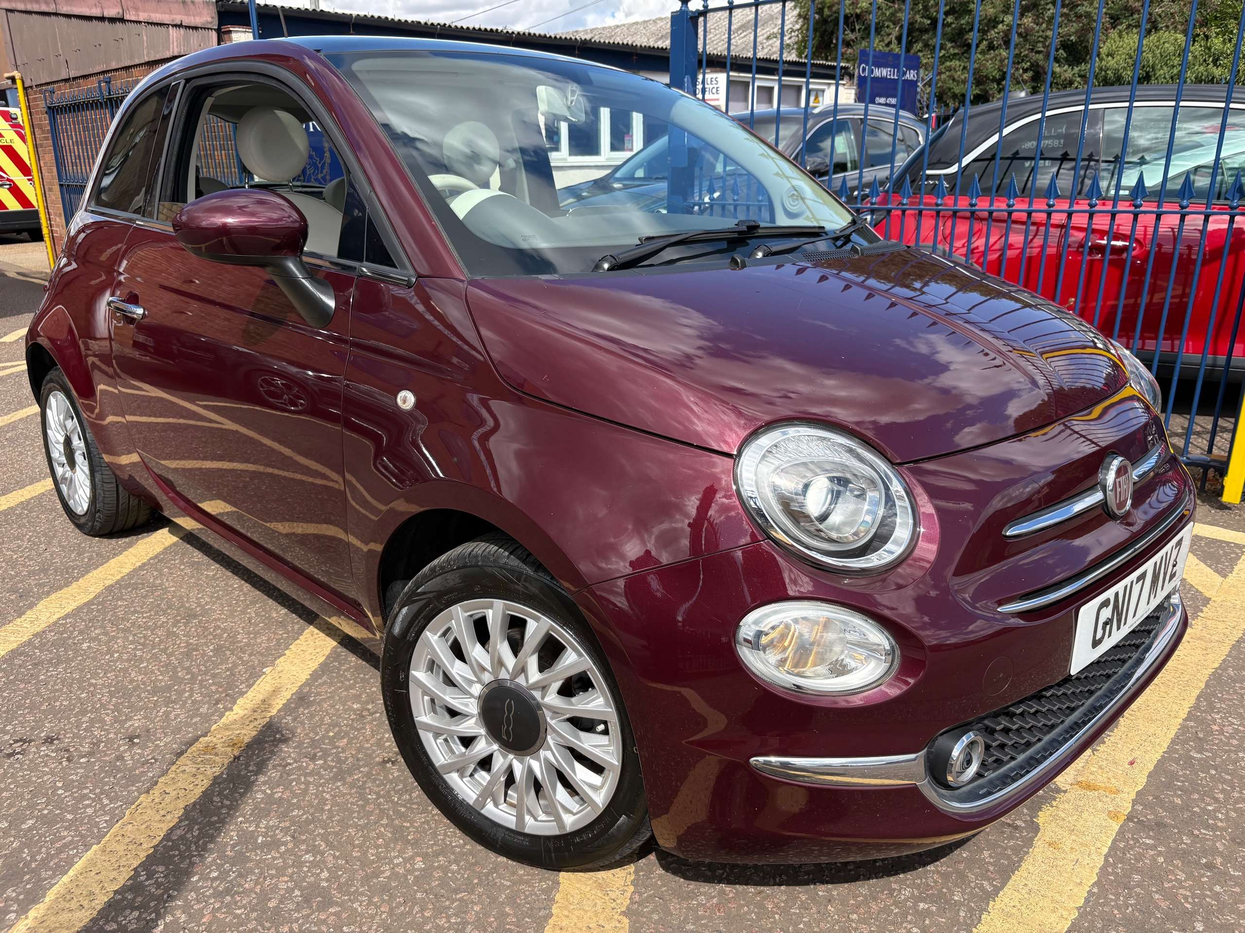A 2017 FIAT 500 1.2 Lounge Hatchback 3 Door -RESERVED- A 2017 FIAT 500 1.2 Lounge Hatchback 3 Door -RESERVED-