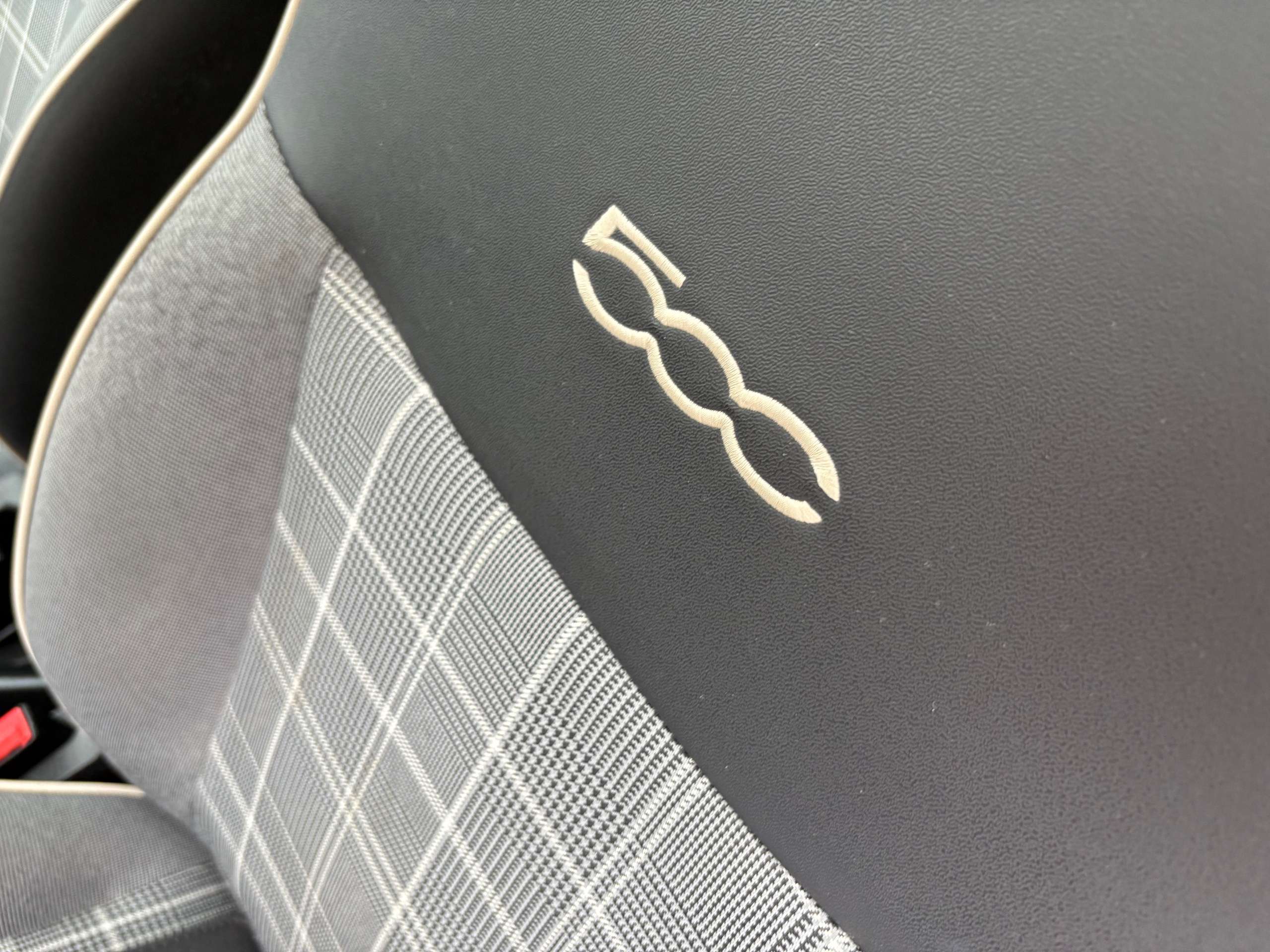 2018 FIAT 500 2018 FIAT 500