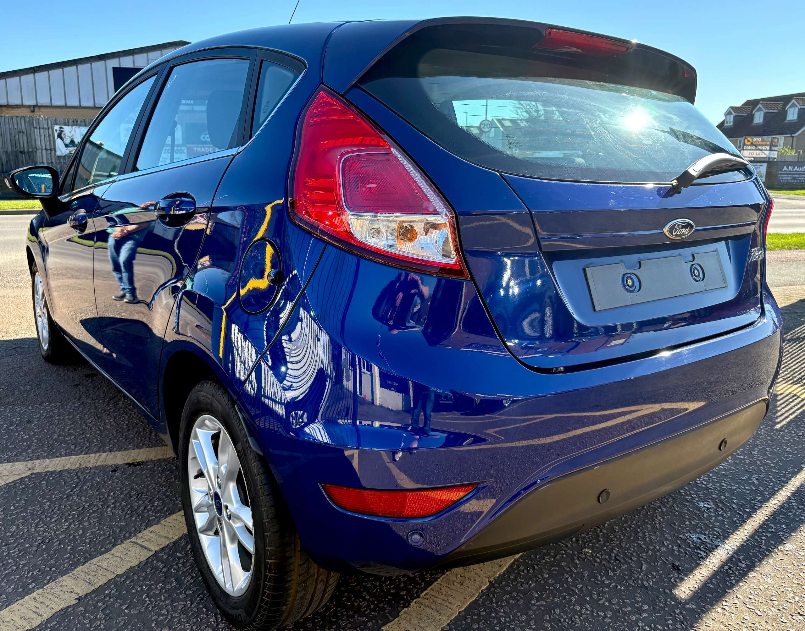 A 2014 FORD FIESTA 1.25 Zetec Hatchback 5 Door - 7000 miles only A 2014 FORD FIESTA 1.25 Zetec Hatchback 5 Door - 7000 miles only