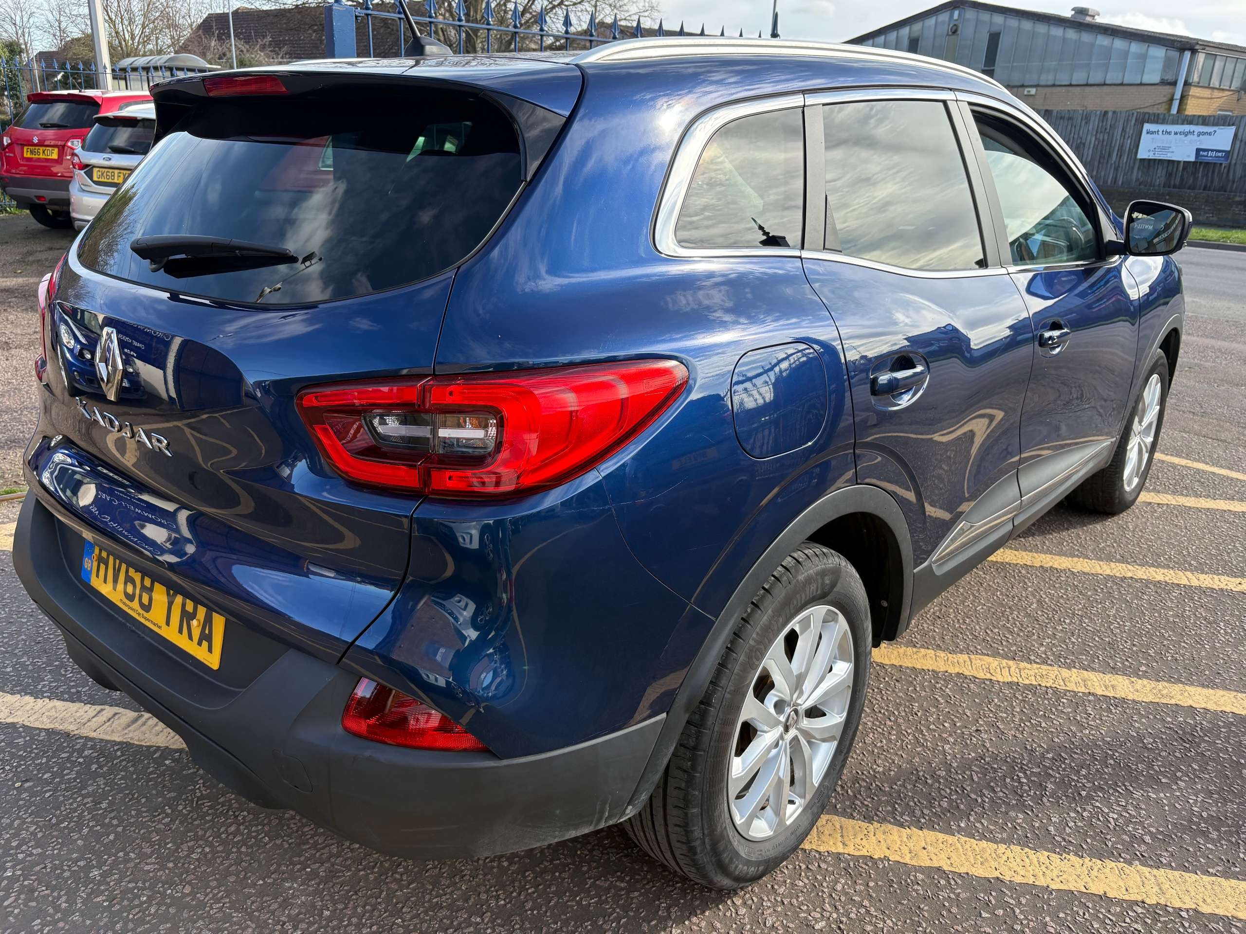 A 2018 RENAULT KADJAR (68 plate) 1.3 TCe Dynamique Nav SUV 5dr Petrol Manual Euro 6 (s/s) (140 ps) A 2018 RENAULT KADJAR (68 plate) 1.3 TCe Dynamique Nav SUV 5dr Petrol Manual Euro 6 (s/s) (140 ps)