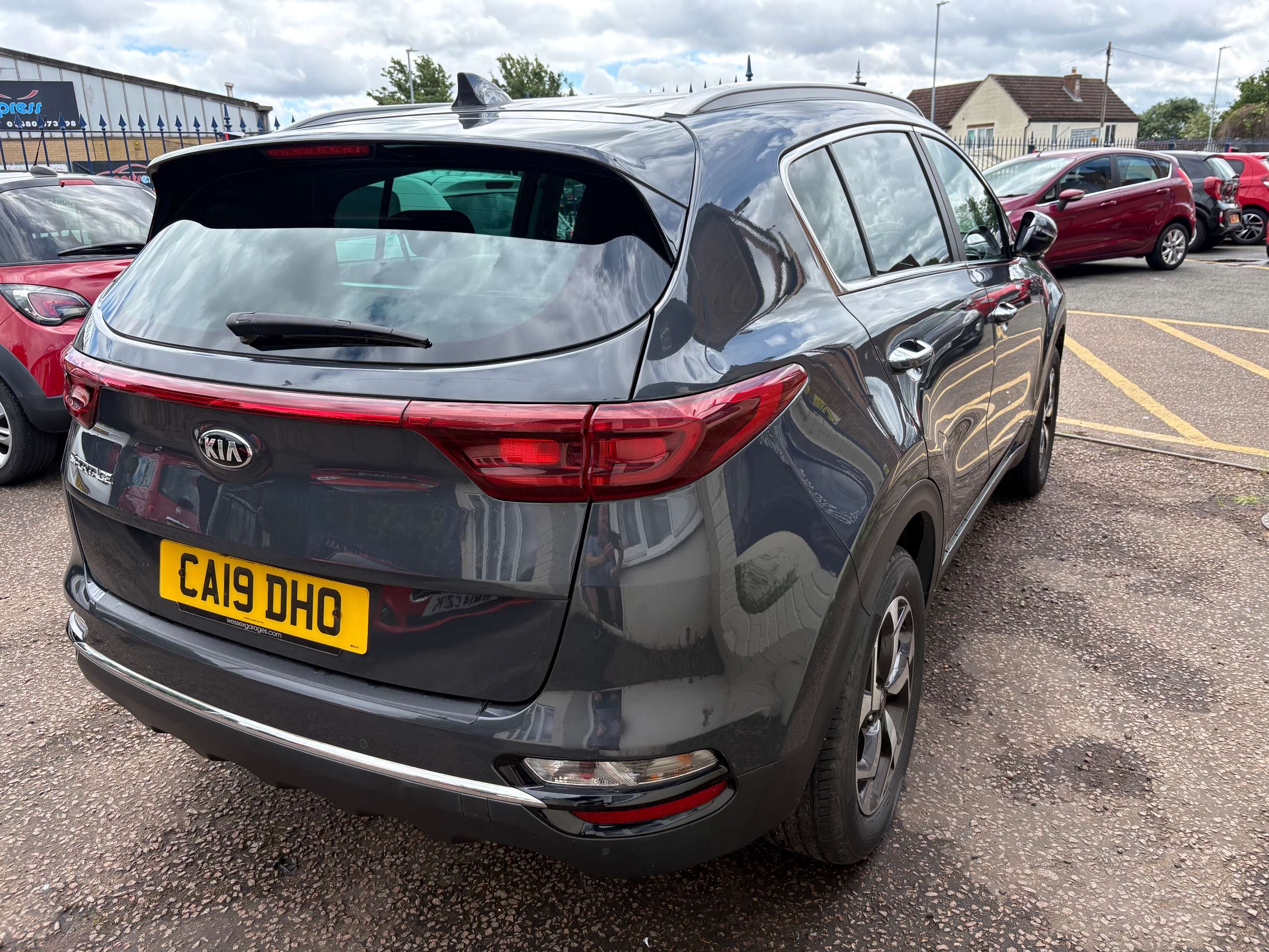 A 2019 KIA SPORTAGE 1.6 GDi 2 SUV 5Door (130 bhp) - Low Miles A 2019 KIA SPORTAGE 1.6 GDi 2 SUV 5Door (130 bhp) - Low Miles