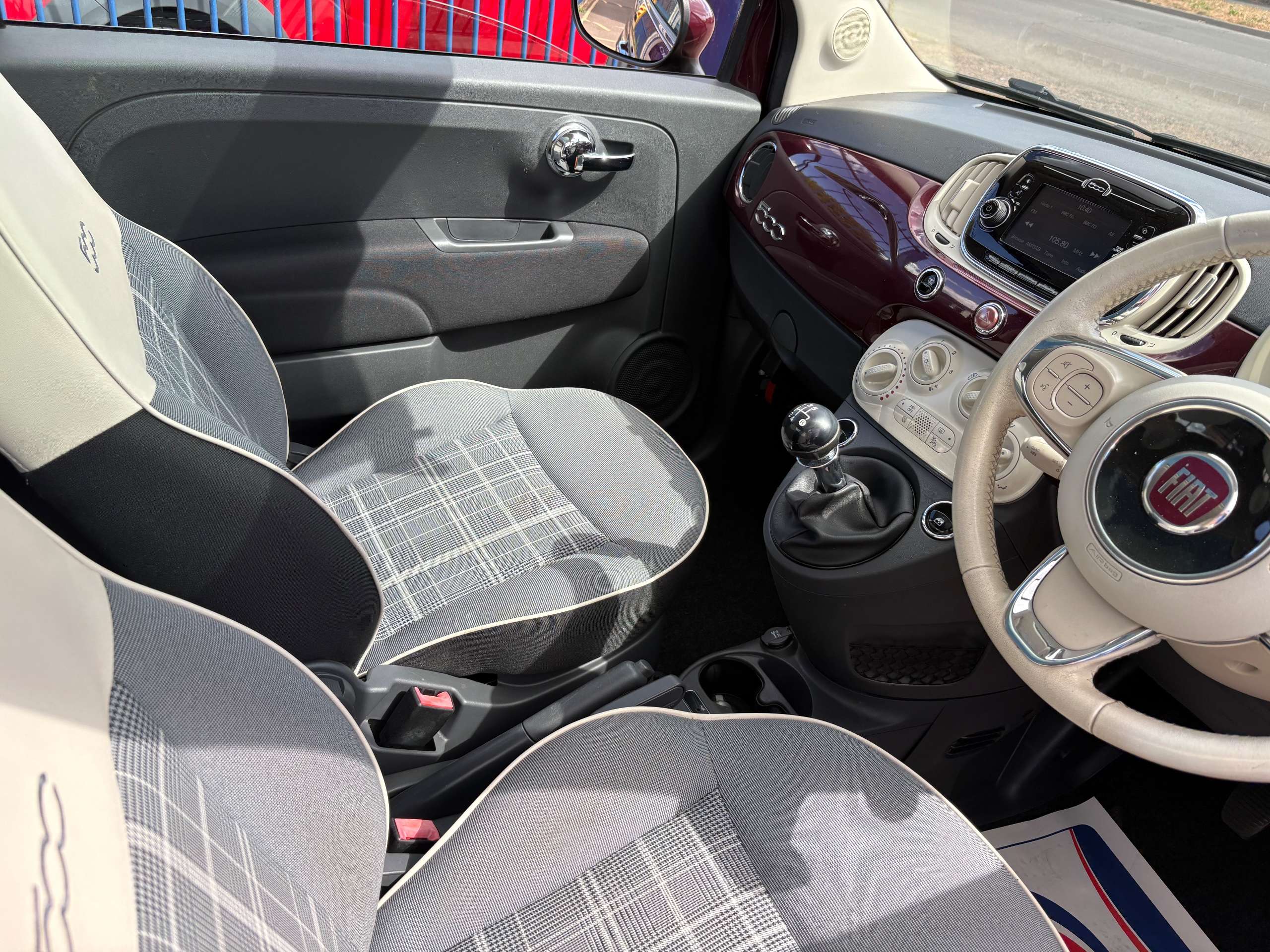 2017 FIAT 500 2017 FIAT 500