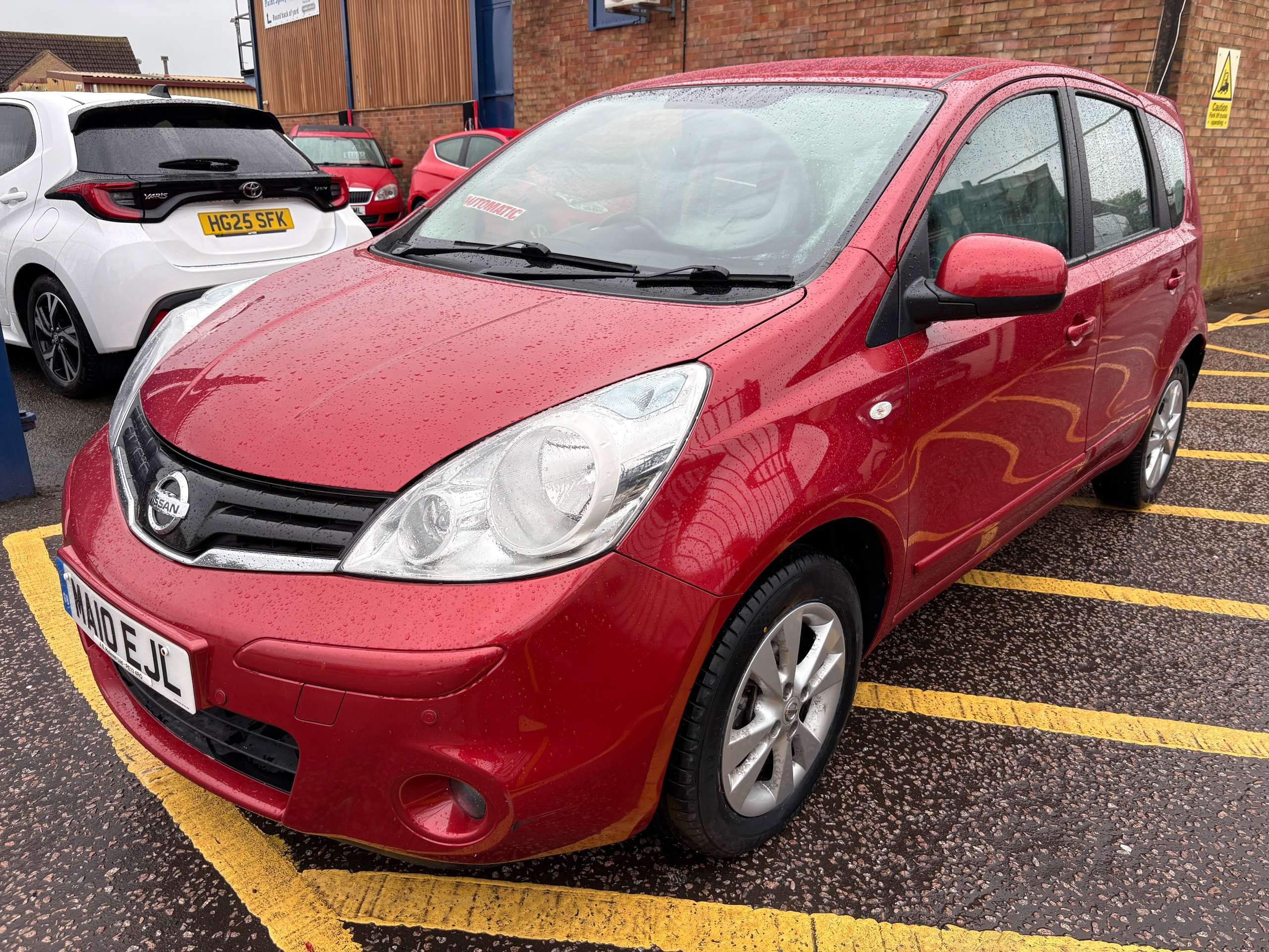A 2010 NISSAN NOTE 1.6 16V Acenta Hatchback 5 Door Automatic (110 ps) A 2010 NISSAN NOTE 1.6 16V Acenta Hatchback 5 Door Automatic (110 ps)