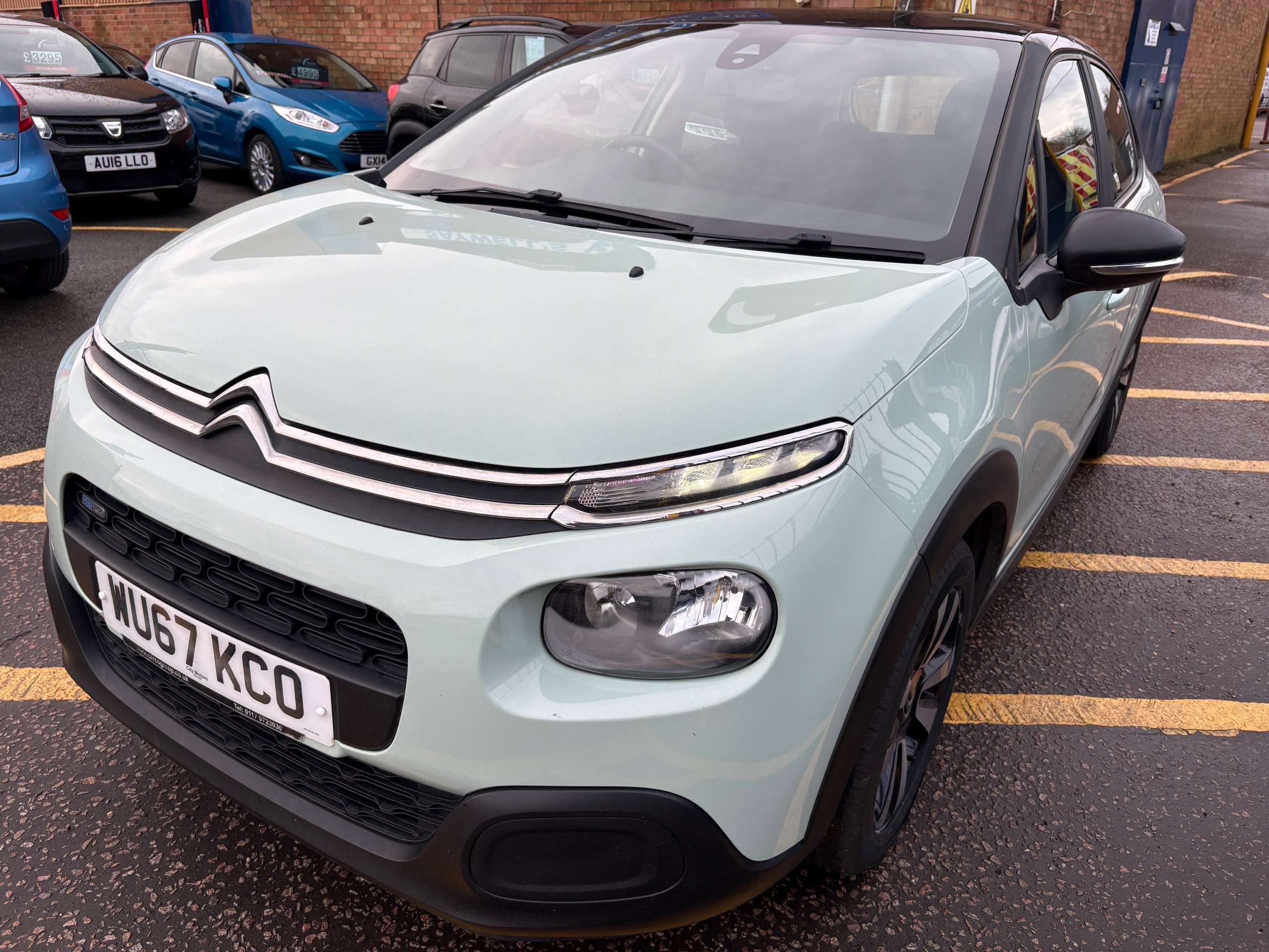 A 2017 CITROEN C3 1.2 PureTech Feel Hatchback 5dr Petrol Manual Euro 6 (82 ps) A 2017 CITROEN C3 1.2 PureTech Feel Hatchback 5dr Petrol Manual Euro 6 (82 ps)