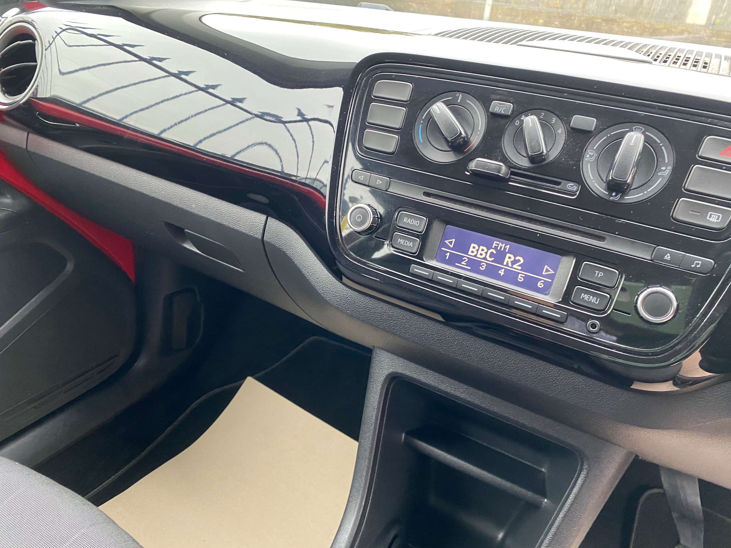 2013 VOLKSWAGEN UP 2013 VOLKSWAGEN UP