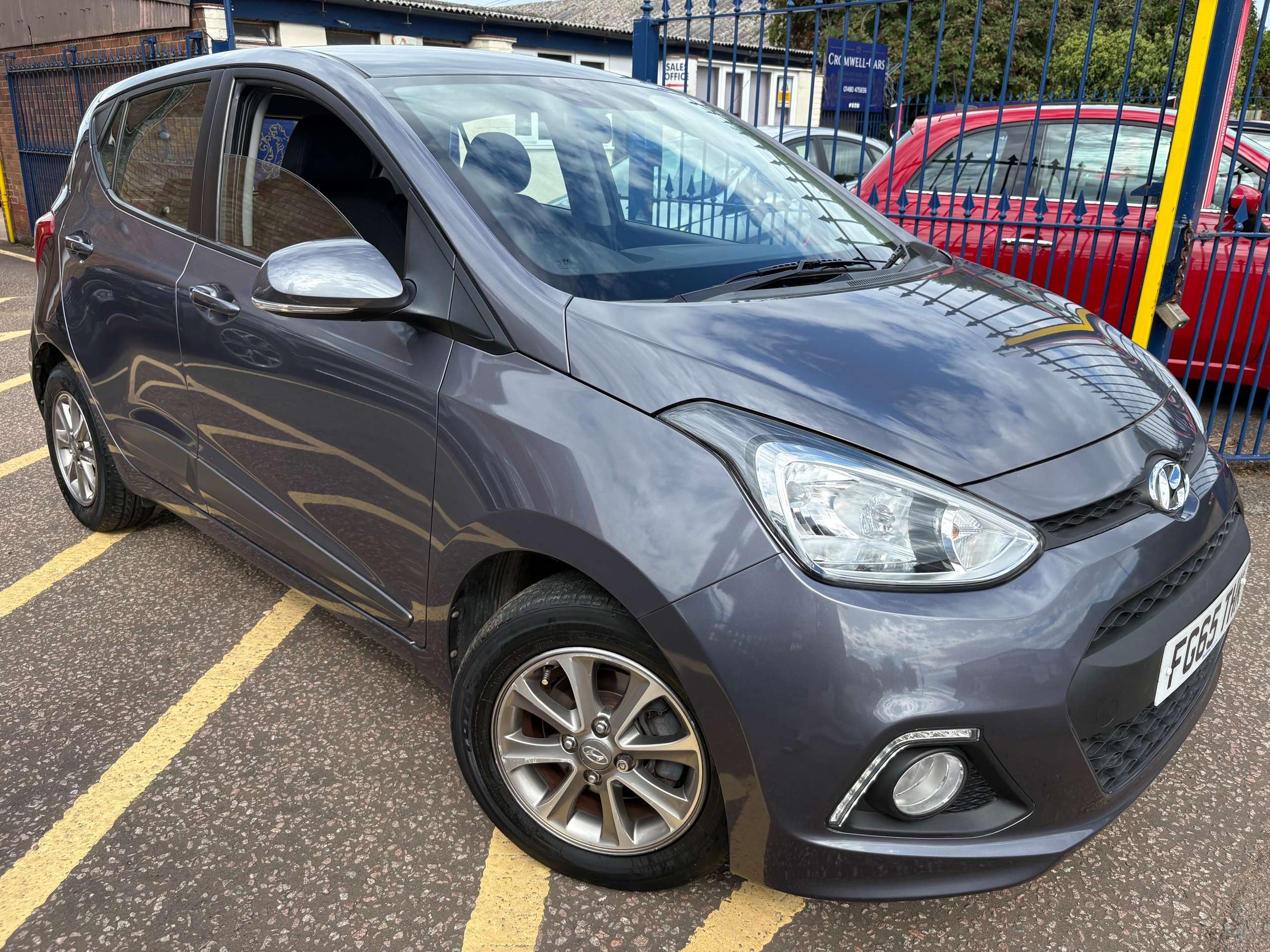 A 2015 HYUNDAI I10 (65 plate) 1.0 Premium Hatchback 5 Door - 20 Road Tax A 2015 HYUNDAI I10 (65 plate) 1.0 Premium Hatchback 5 Door - 20 Road Tax