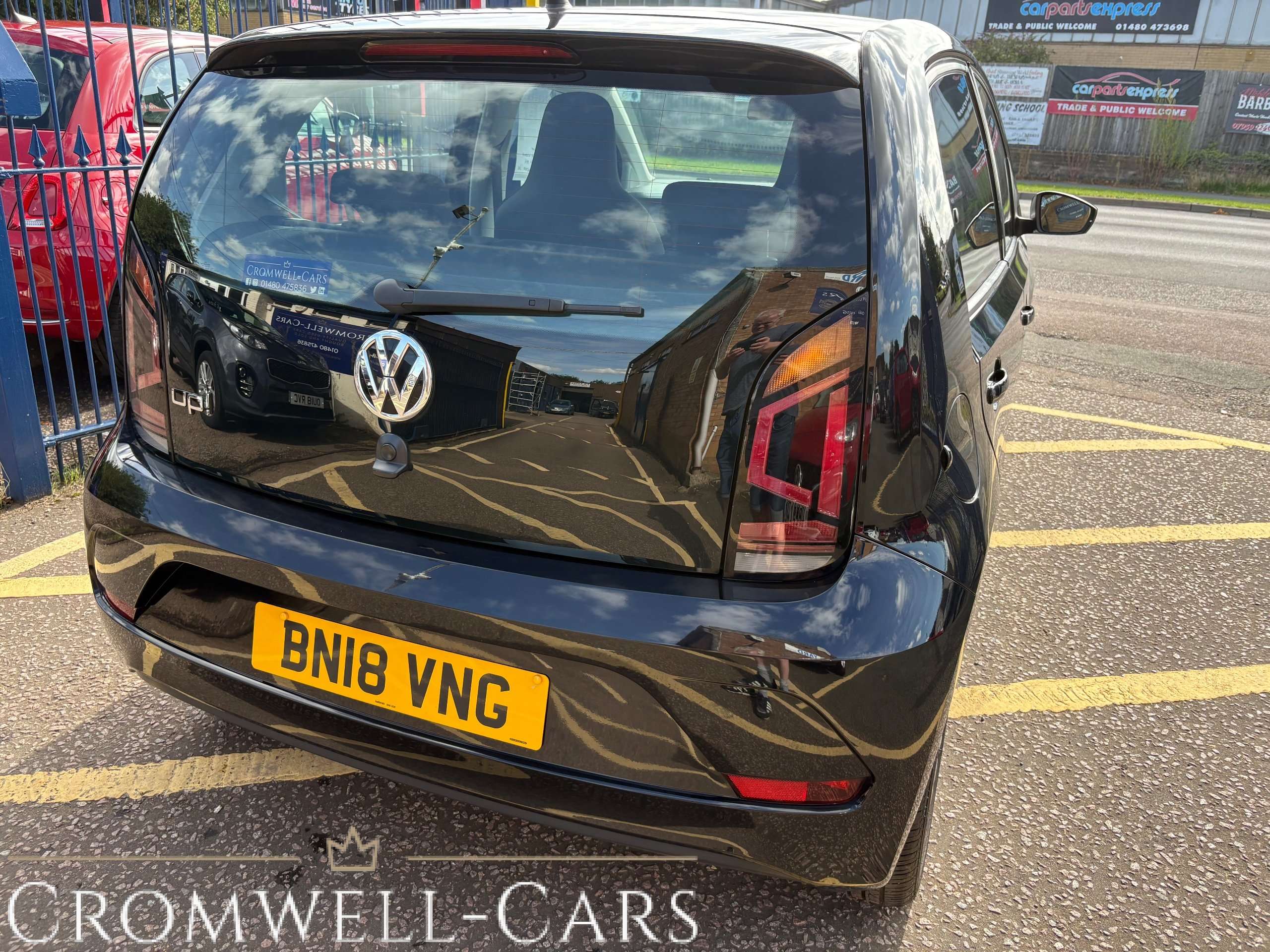 2018 VOLKSWAGEN UP! 2018 VOLKSWAGEN UP!