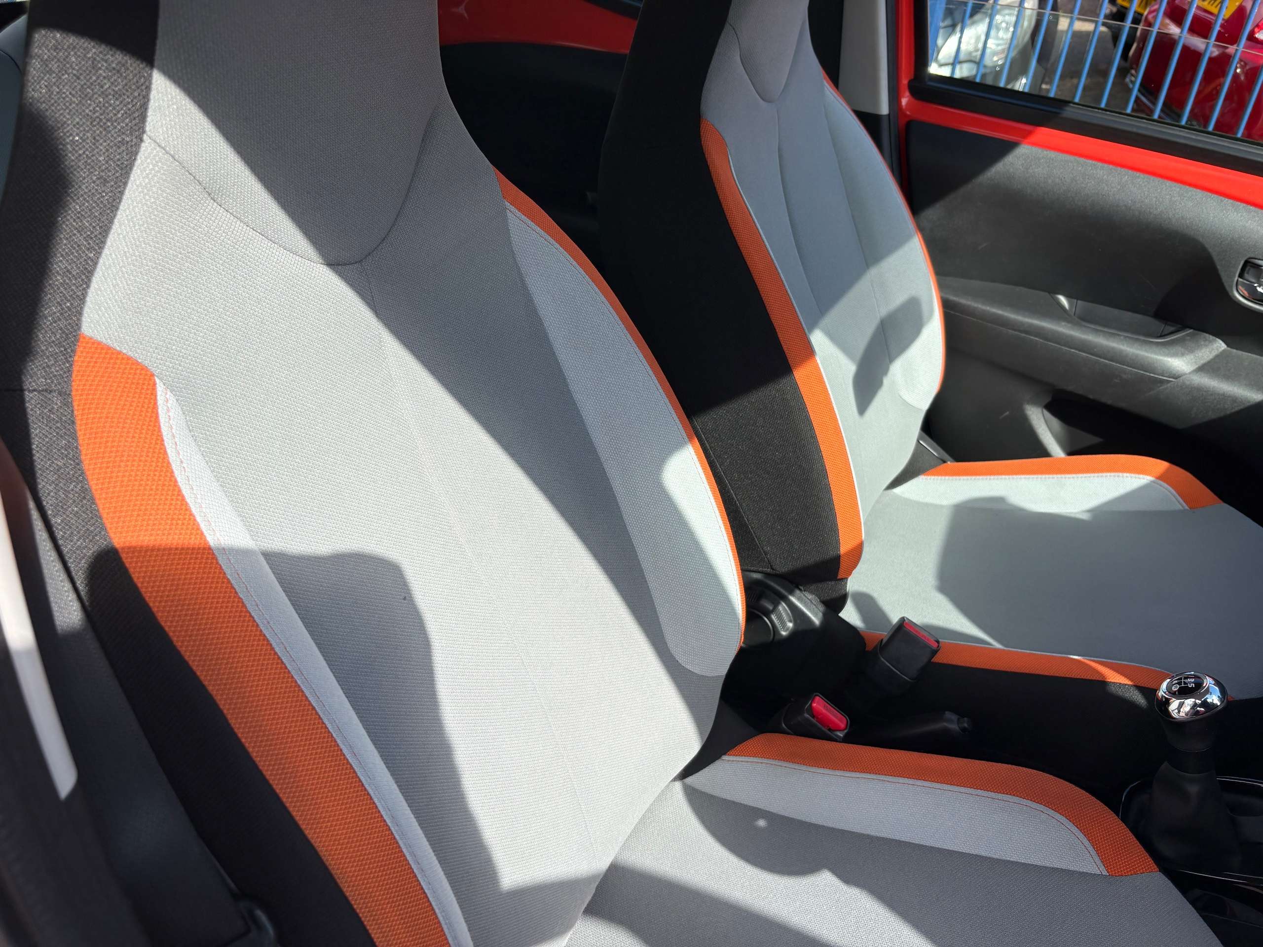 2015 TOYOTA AYGO 2015 TOYOTA AYGO