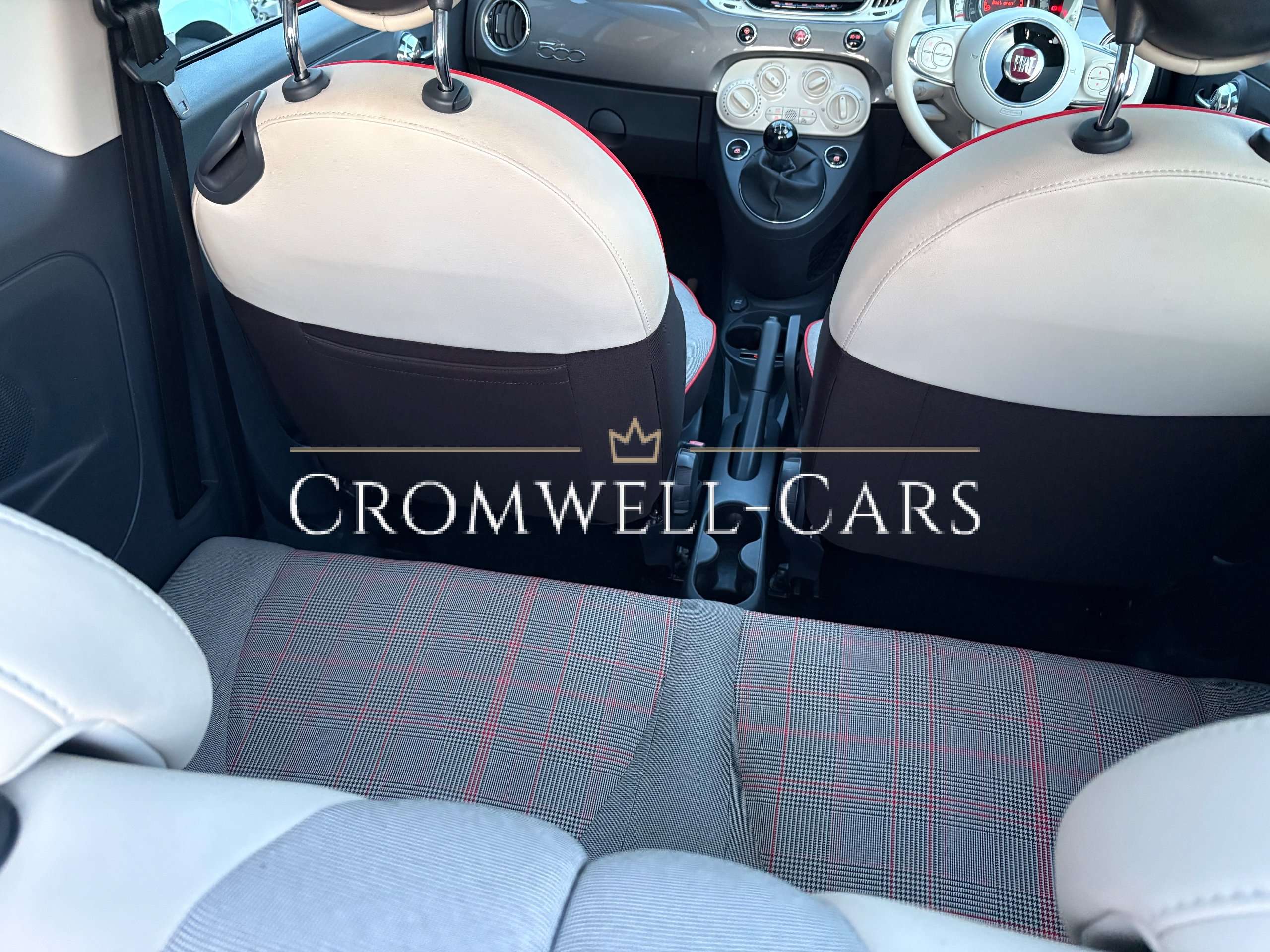 2017 FIAT 500 2017 FIAT 500