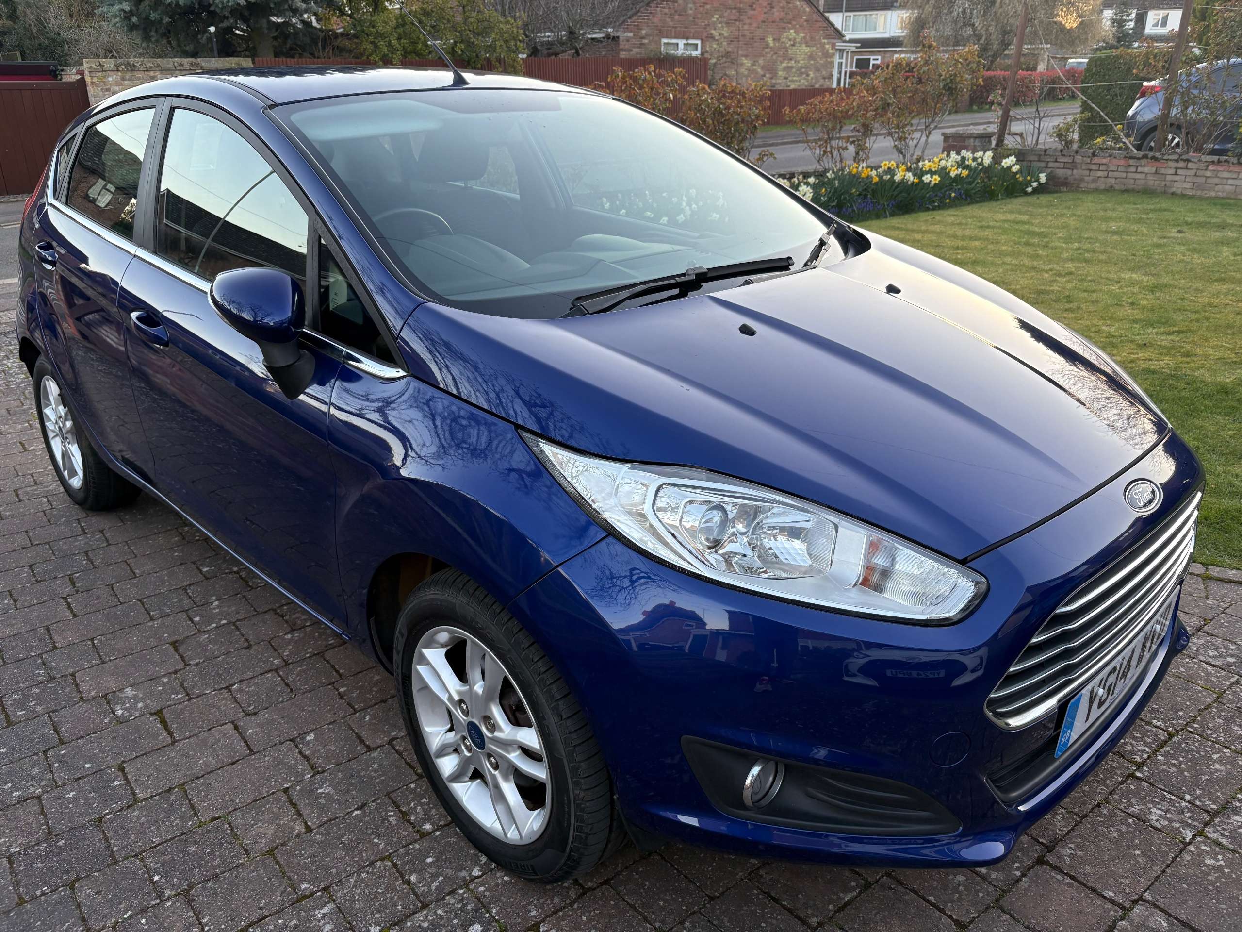 A 2014 FORD FIESTA 1.25 Zetec Hatchback 5 Door - 7000 miles only A 2014 FORD FIESTA 1.25 Zetec Hatchback 5 Door - 7000 miles only
