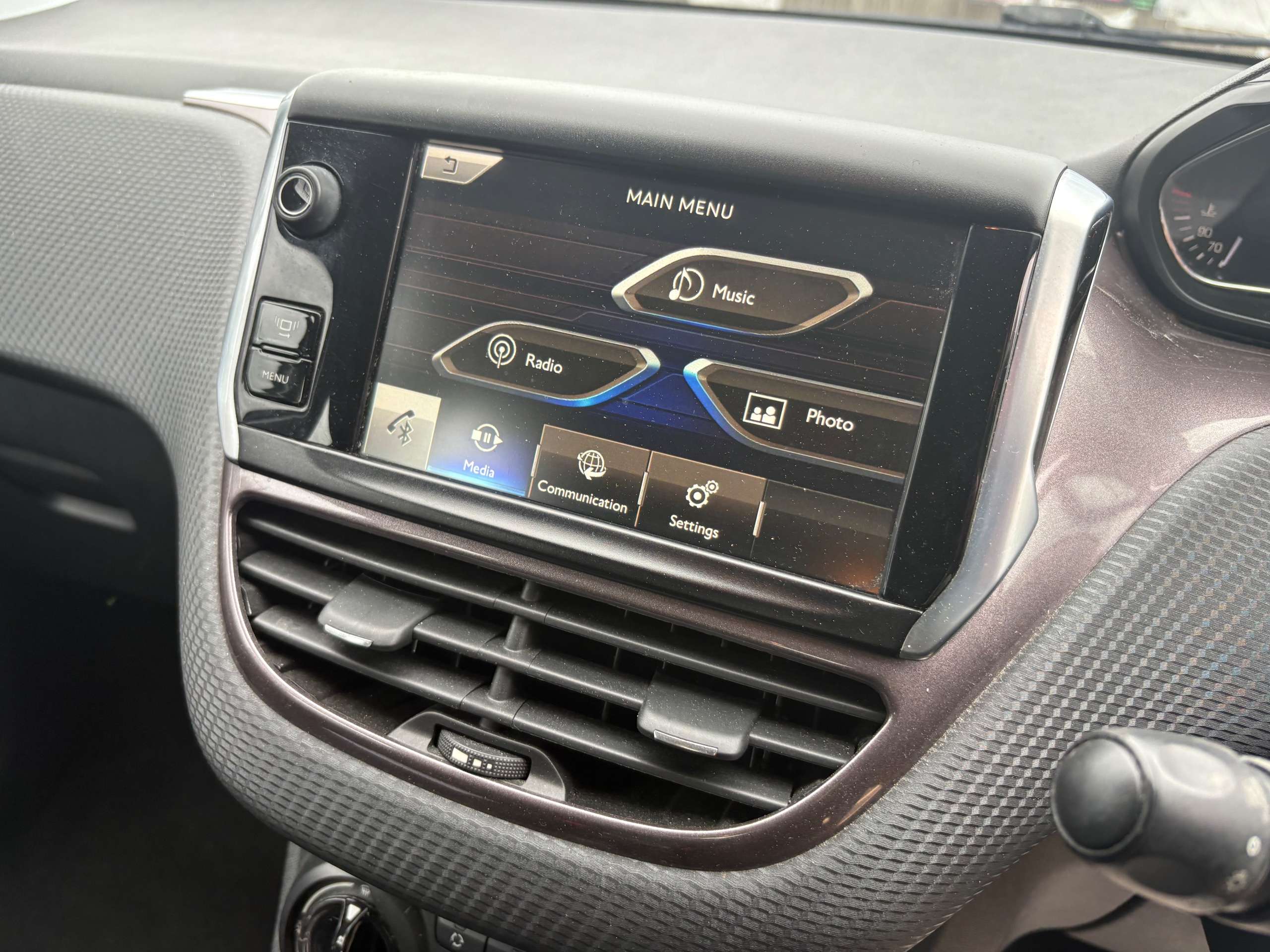 2014 PEUGEOT 2008 2014 PEUGEOT 2008