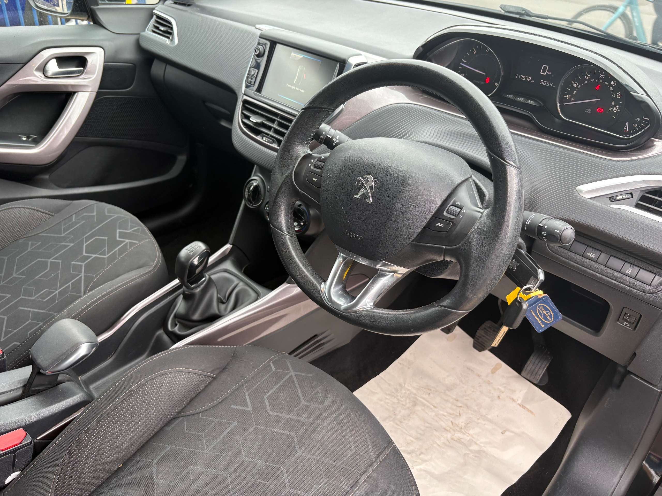 2014 PEUGEOT 2008 2014 PEUGEOT 2008