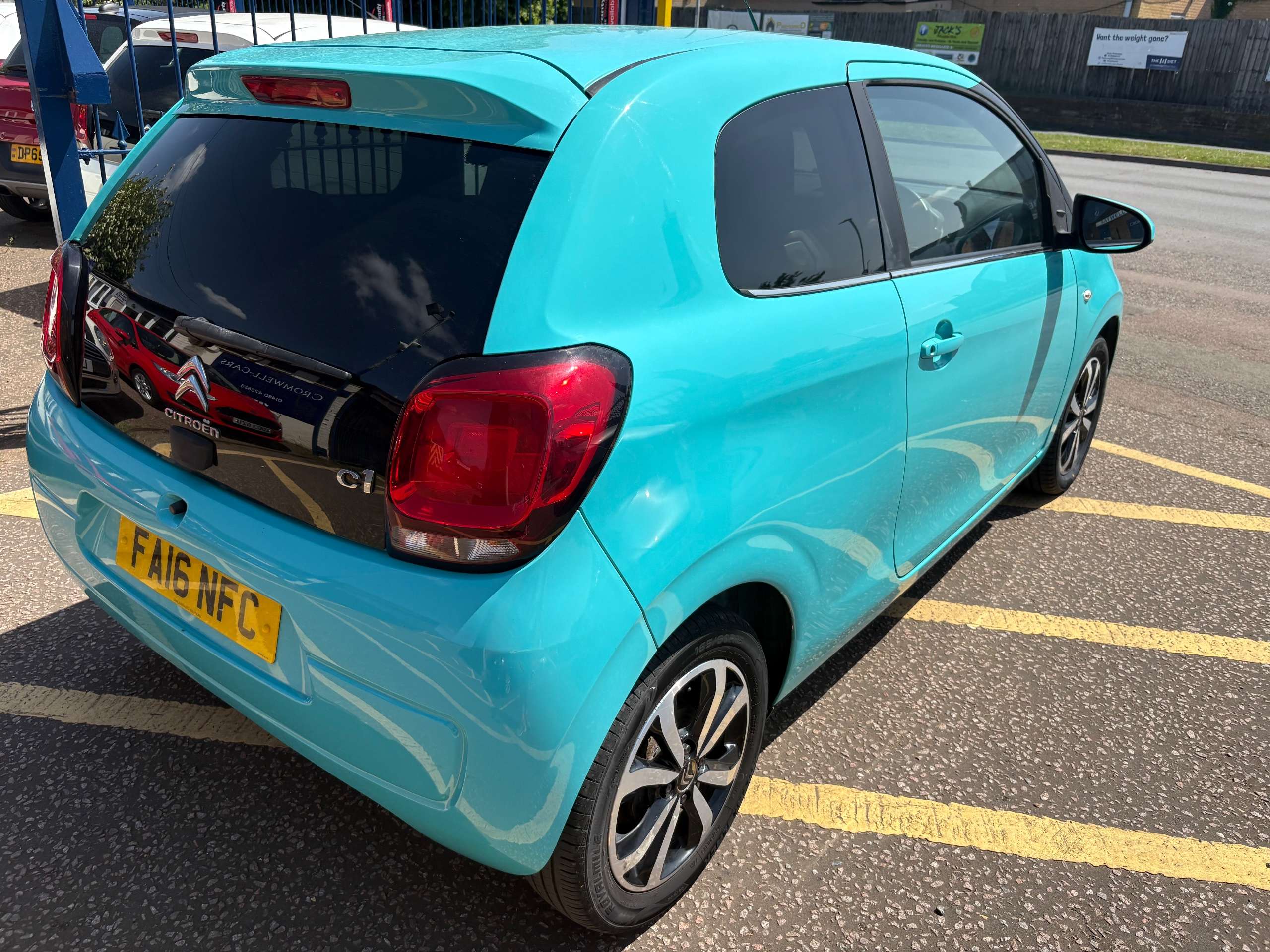 A 2016 CITROEN C1 1.2 PureTech Flair Hatchback 3dr Petrol Manual Euro 6 (82 ps) A 2016 CITROEN C1 1.2 PureTech Flair Hatchback 3dr Petrol Manual Euro 6 (82 ps)