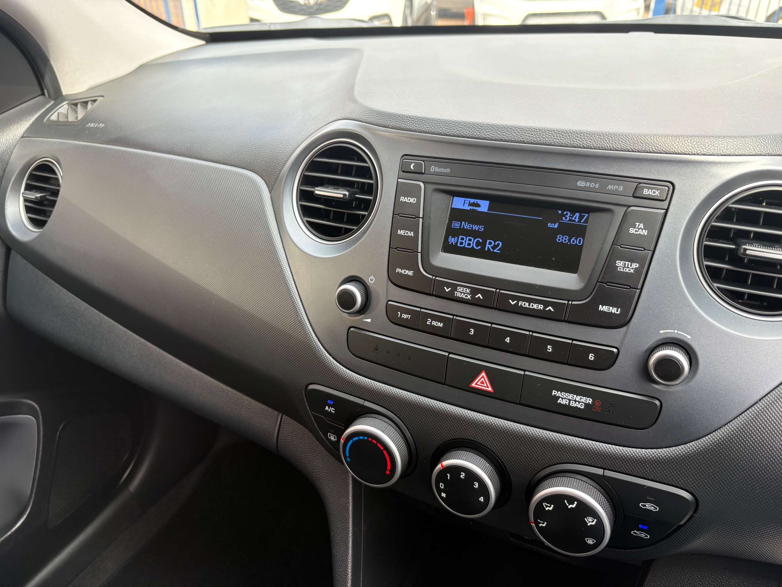 2017 HYUNDAI I10 2017 HYUNDAI I10
