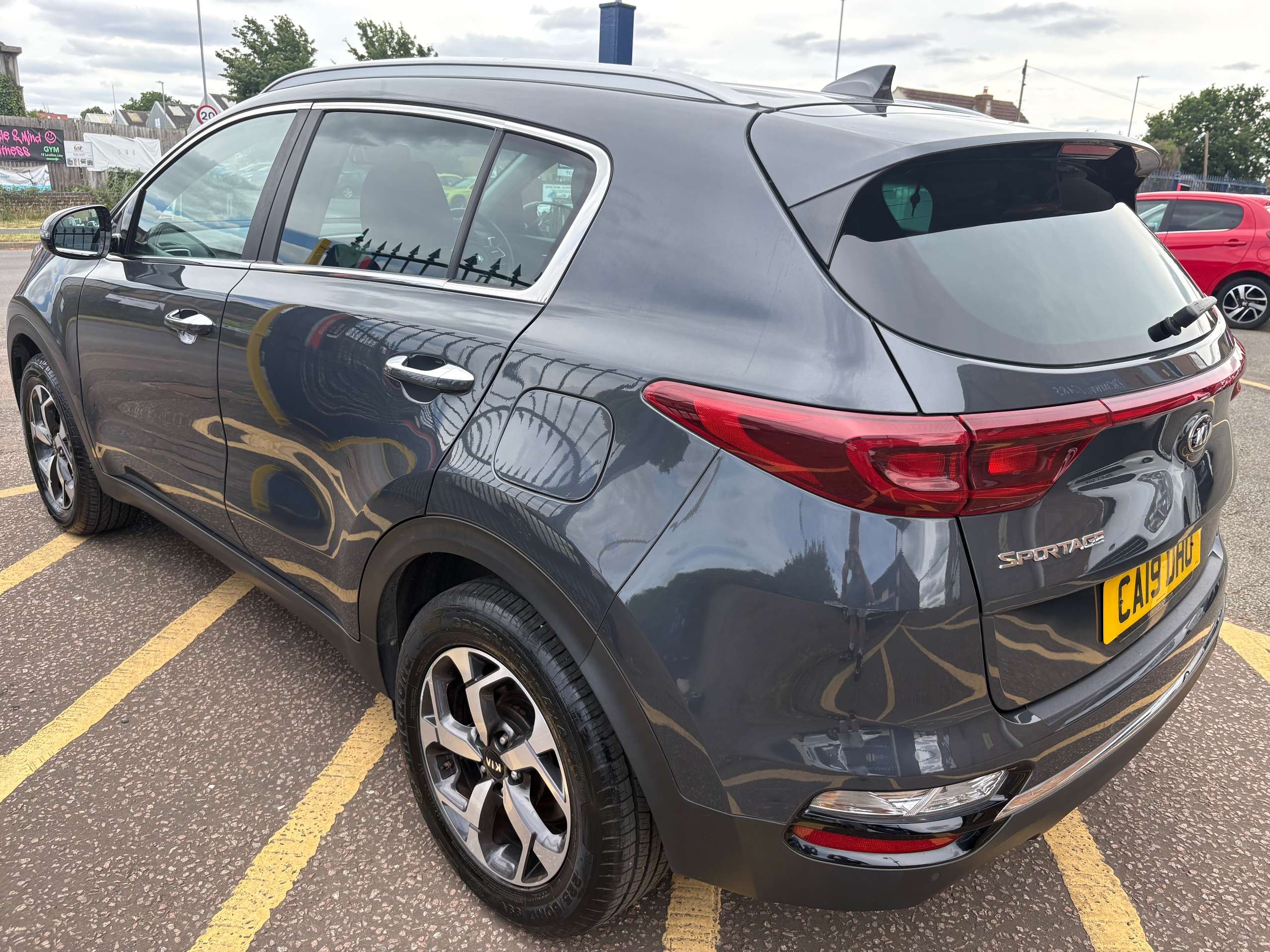 A 2019 KIA SPORTAGE 1.6 GDi 2 SUV 5Door (130 bhp) - Low Miles A 2019 KIA SPORTAGE 1.6 GDi 2 SUV 5Door (130 bhp) - Low Miles