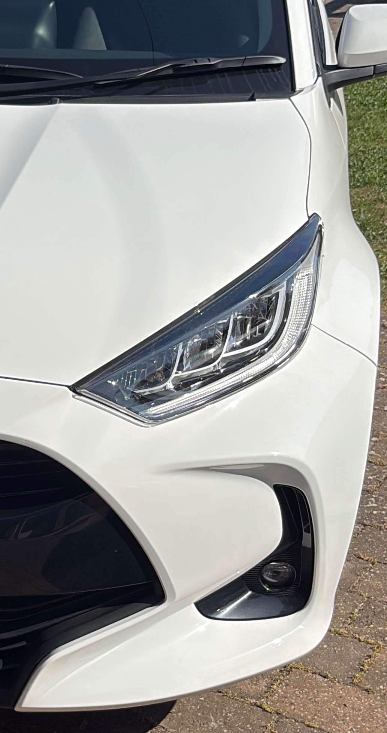 A 2025 TOYOTA YARIS 1.5 VVT-h Design Hatchback 5dr Petrol Hybrid E-CVT Euro 6 (s/s) (116 ps) A 2025 TOYOTA YARIS 1.5 VVT-h Design Hatchback 5dr Petrol Hybrid E-CVT Euro 6 (s/s) (116 ps)