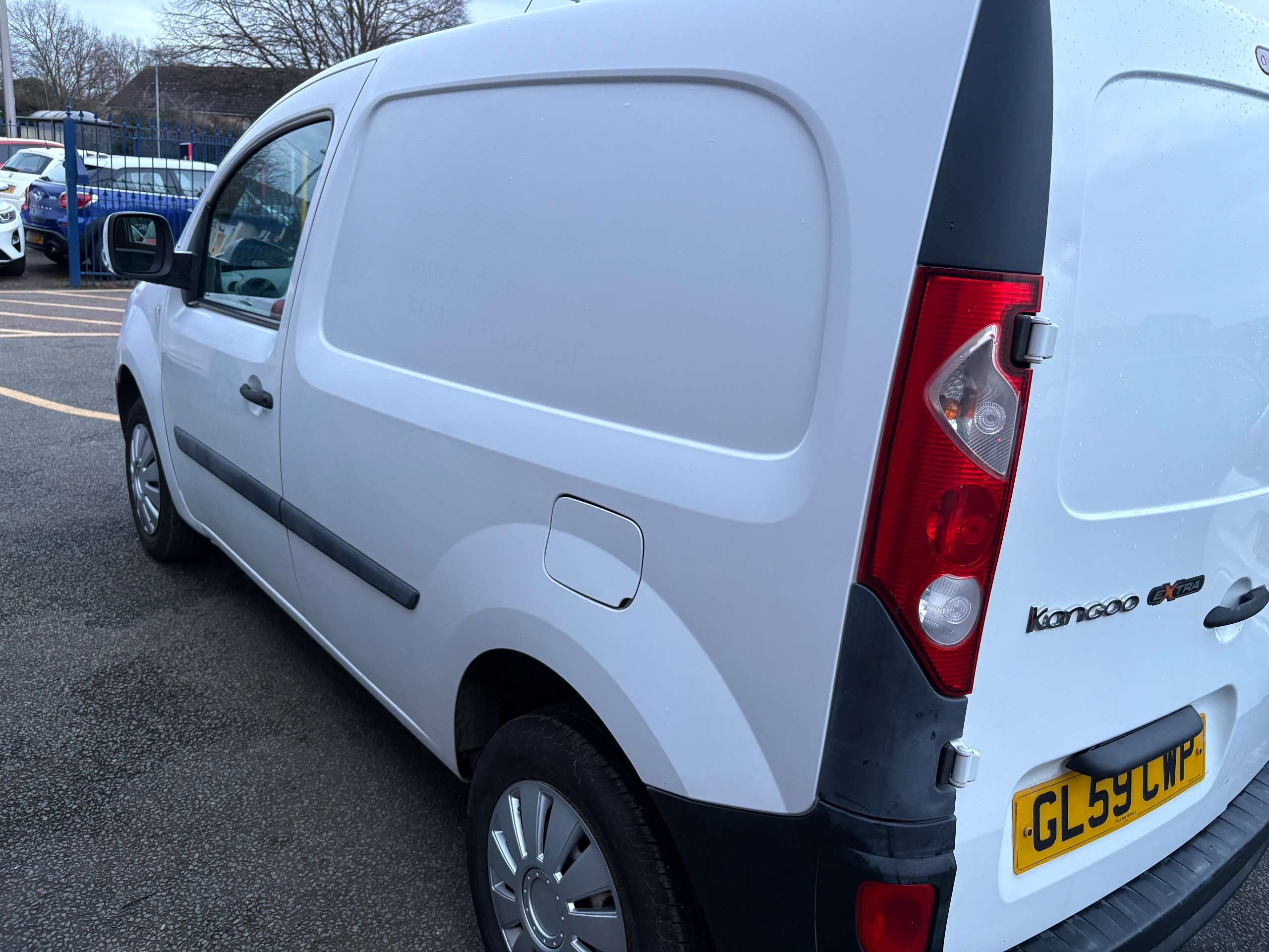 A 2010 RENAULT KANGOO 1.5 ML19 TD dCi Extra Panel Van 3dr Diesel Manual (140 g/km, 70 bhp) A 2010 RENAULT KANGOO 1.5 ML19 TD dCi Extra Panel Van 3dr Diesel Manual (140 g/km, 70 bhp)