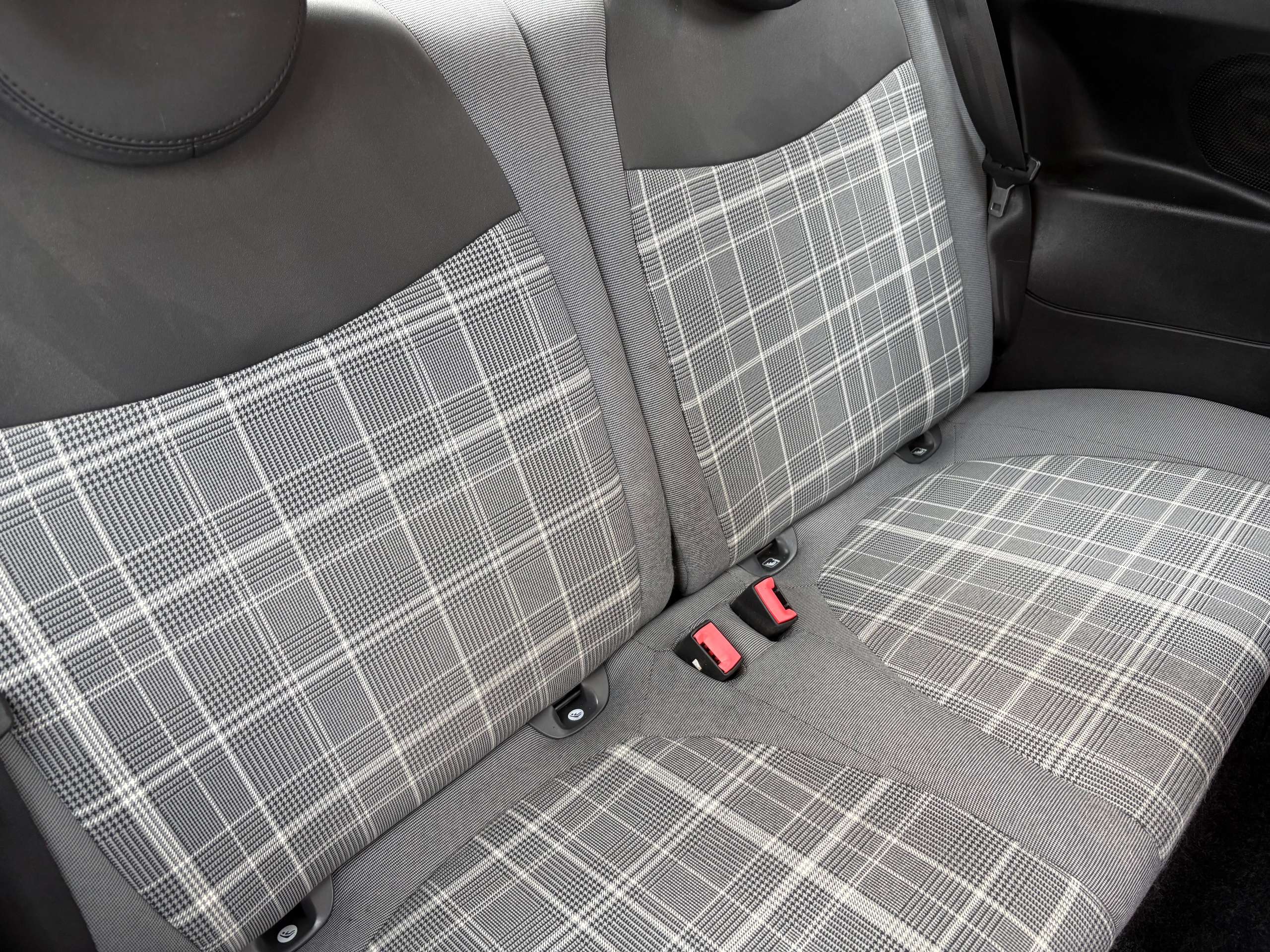 2018 FIAT 500 2018 FIAT 500