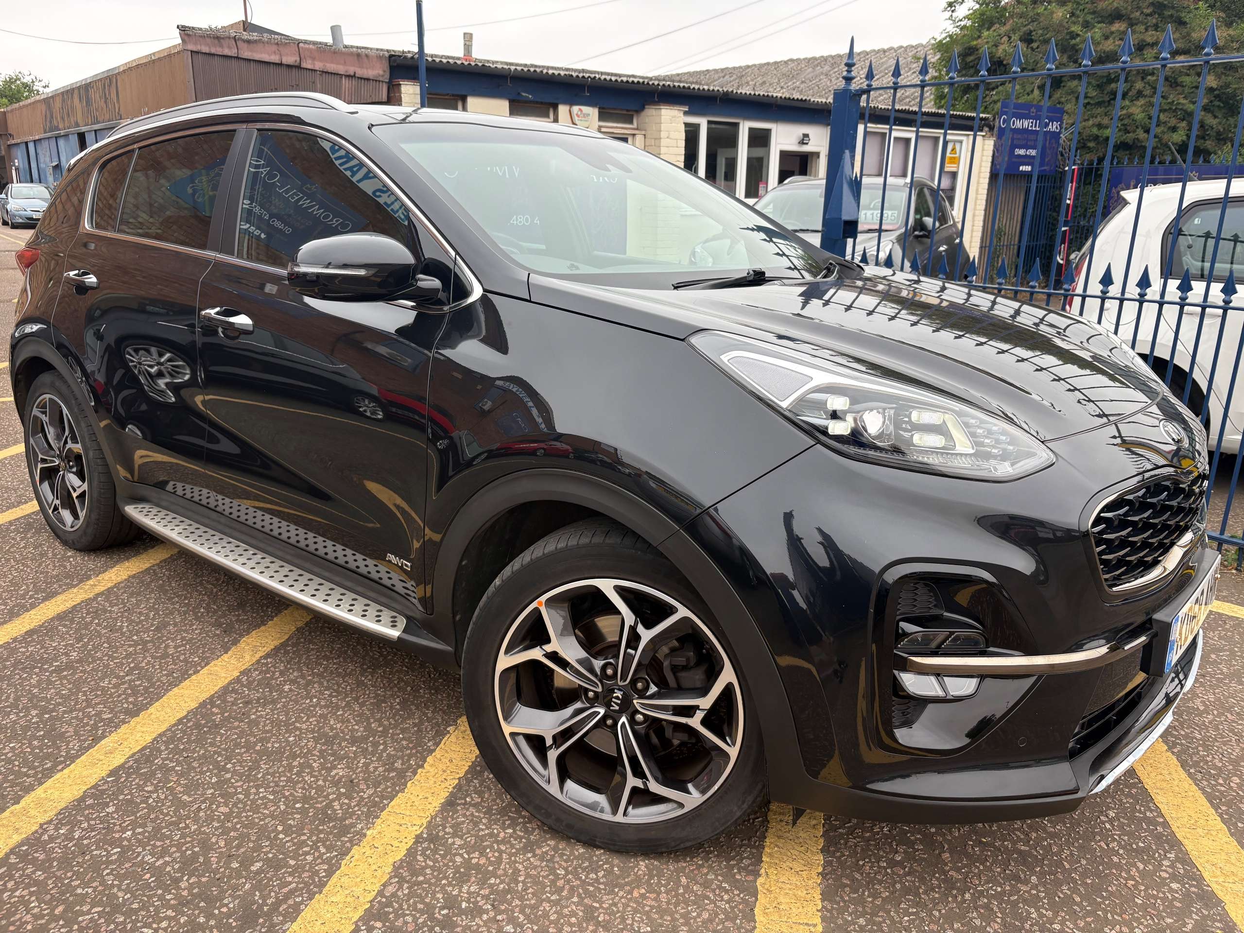 A 2019 KIA SPORTAGE 2.0 CRDi EcoDyn + GT-Line S SUV 5dr Diesel Automatic AWD Euro 6 (182 bhp) A 2019 KIA SPORTAGE 2.0 CRDi EcoDyn + GT-Line S SUV 5dr Diesel Automatic AWD Euro 6 (182 bhp)