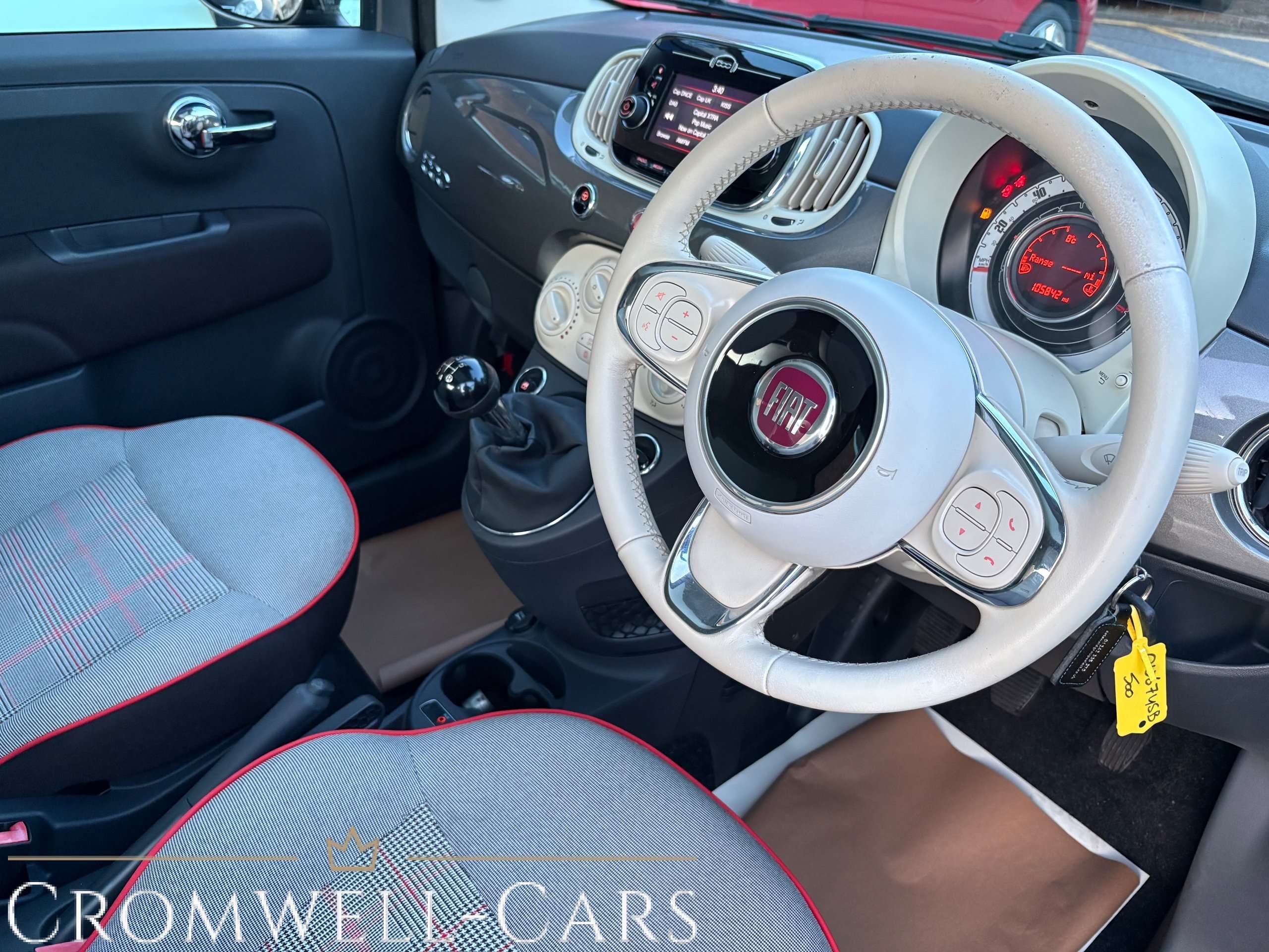 2017 FIAT 500 2017 FIAT 500