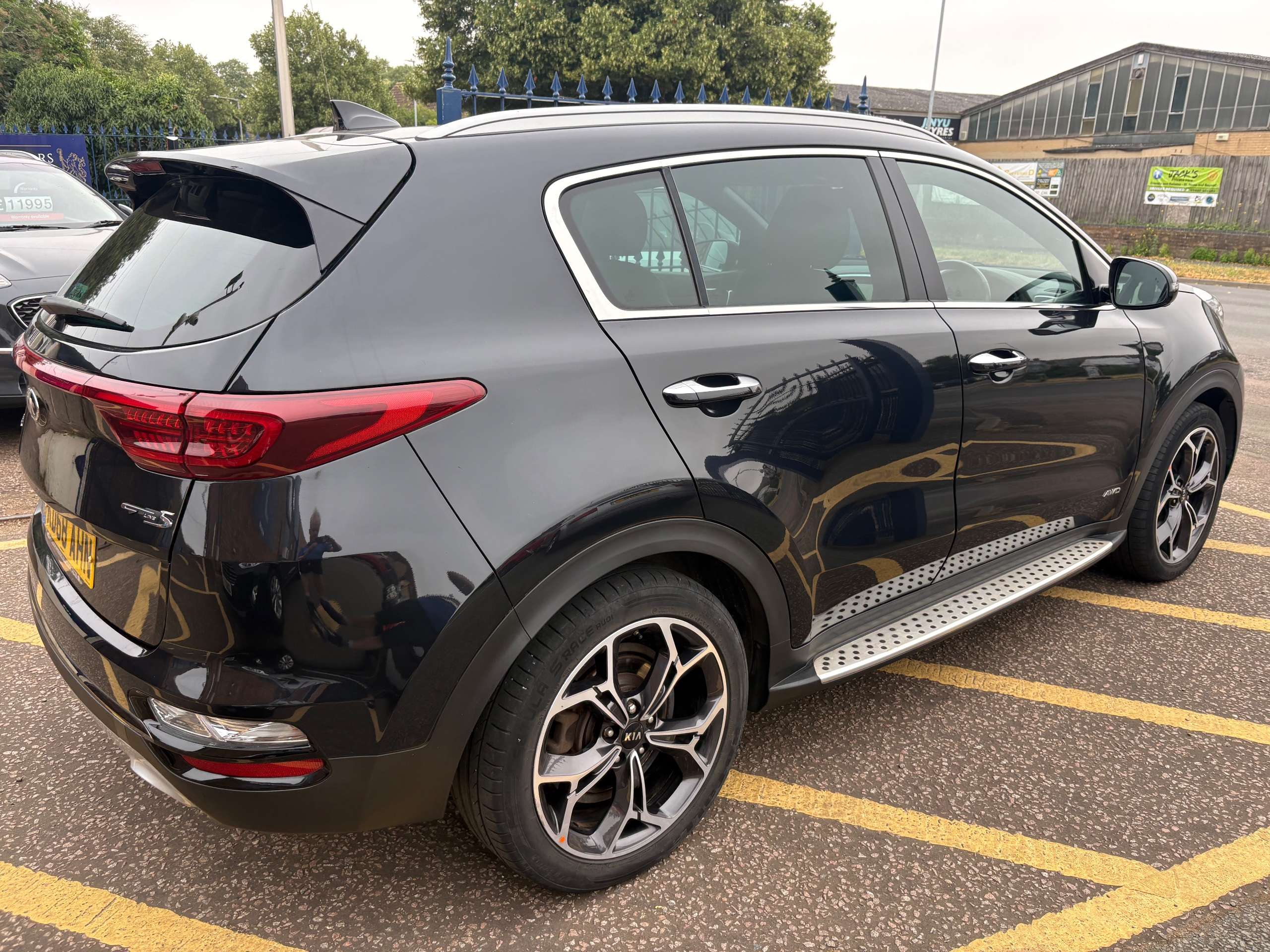 A 2019 KIA SPORTAGE 2.0 CRDi EcoDyn + GT-Line S SUV 5dr Diesel Automatic AWD Euro 6 (182 bhp) A 2019 KIA SPORTAGE 2.0 CRDi EcoDyn + GT-Line S SUV 5dr Diesel Automatic AWD Euro 6 (182 bhp)