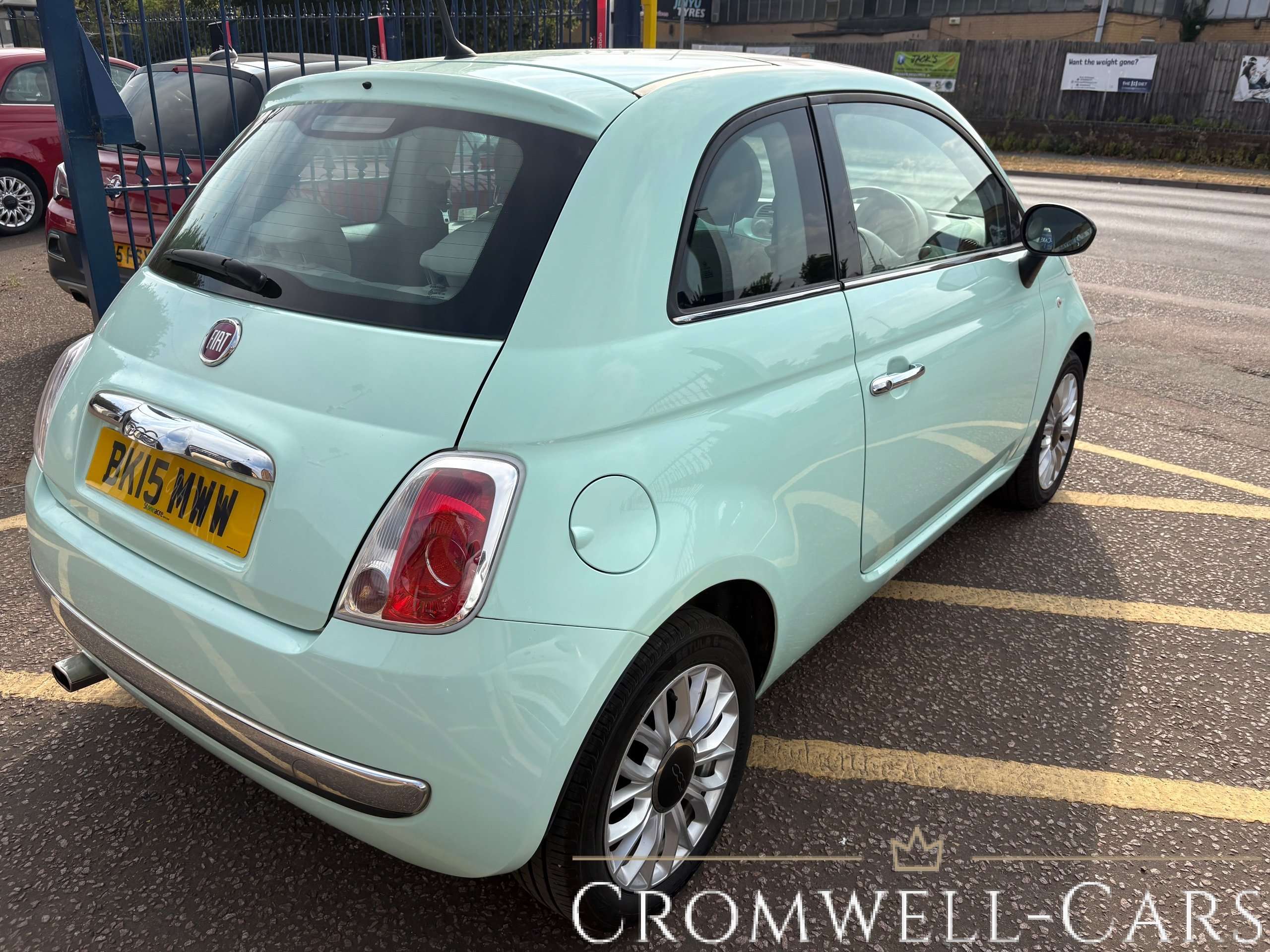 A 2015 FIAT 500 1.2 Lounge Hatchback 3dr Petrol Manual Euro 6 (s/s) (69 bhp) A 2015 FIAT 500 1.2 Lounge Hatchback 3dr Petrol Manual Euro 6 (s/s) (69 bhp)