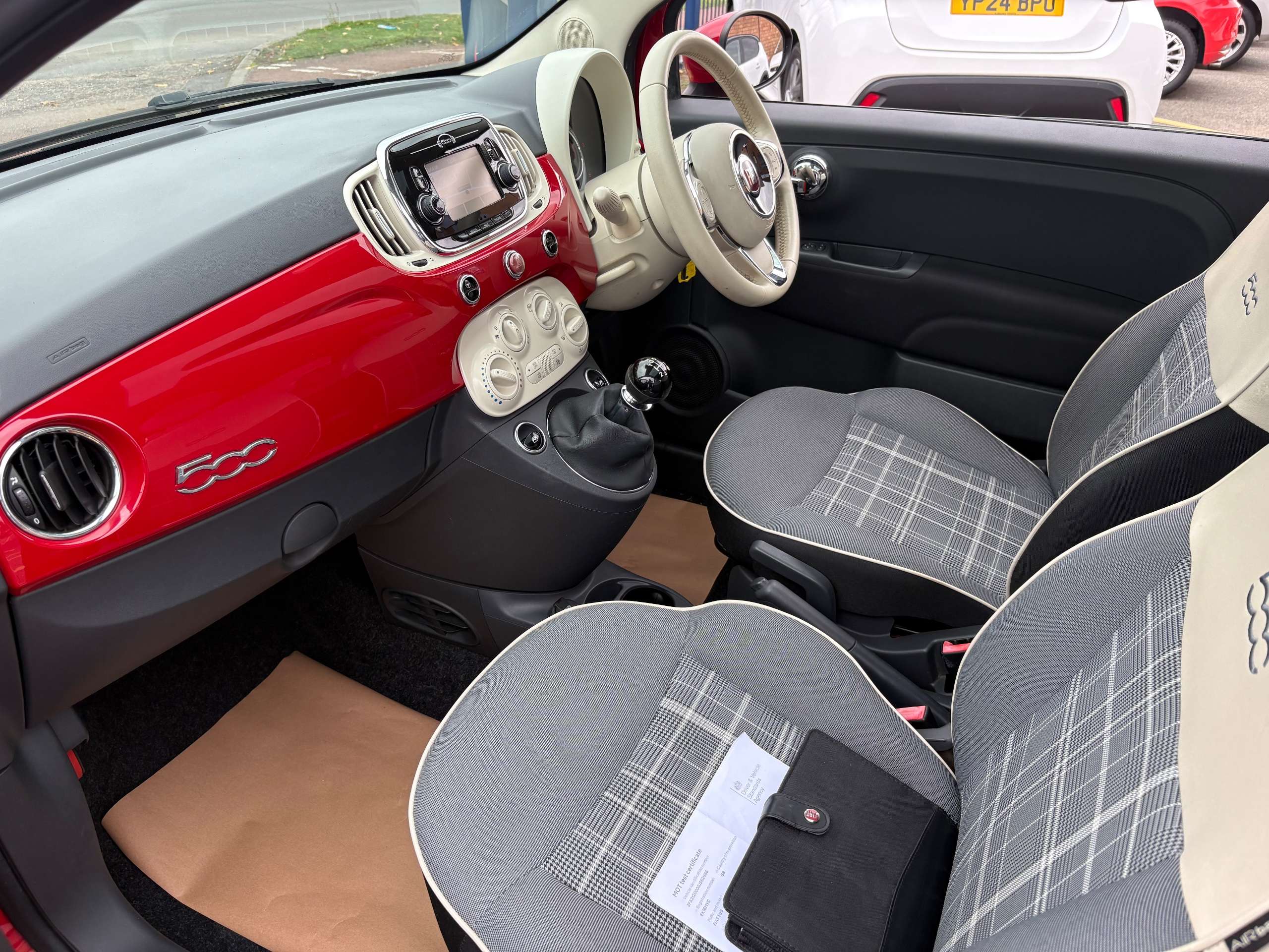 2016 FIAT 500 2016 FIAT 500