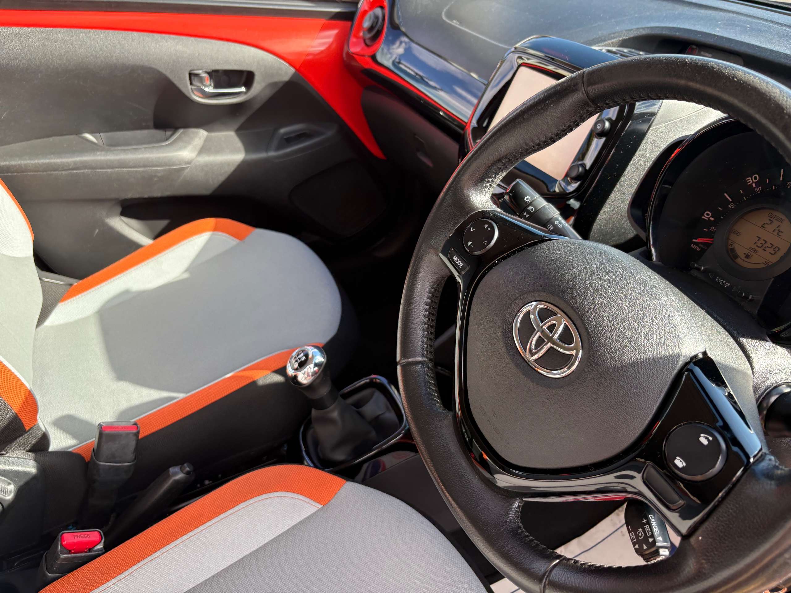 2015 TOYOTA AYGO 2015 TOYOTA AYGO