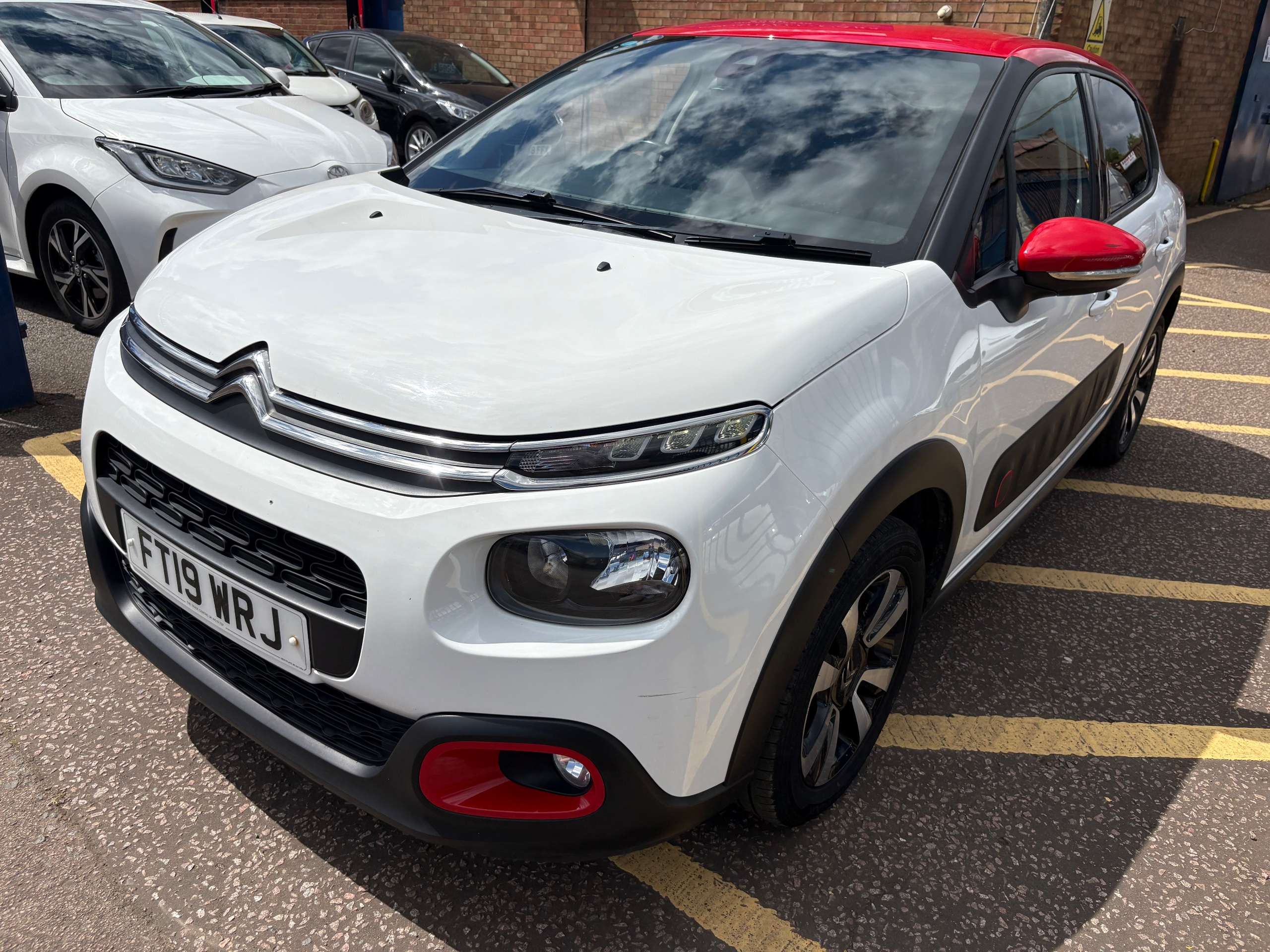 A 2019 CITROEN C3 1.5 BlueHDi Flair Hatchback 5dr Diesel Manual Euro 6 (s/s) (100 ps) A 2019 CITROEN C3 1.5 BlueHDi Flair Hatchback 5dr Diesel Manual Euro 6 (s/s) (100 ps)
